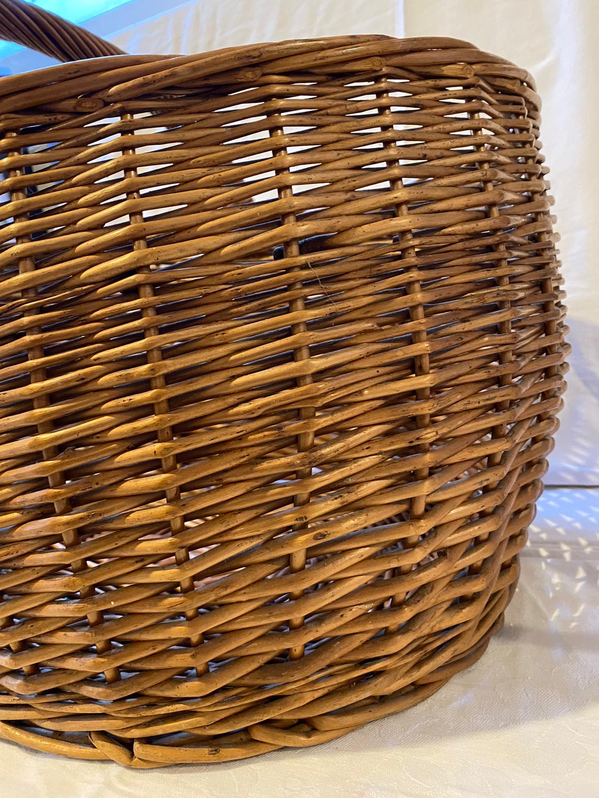 LARGE BASKET