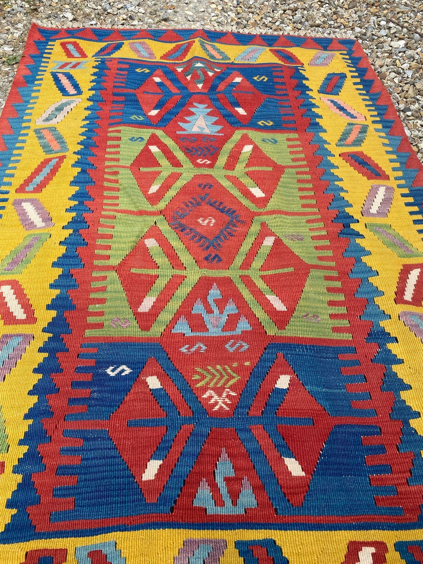KILIM YELLOW BOARDER