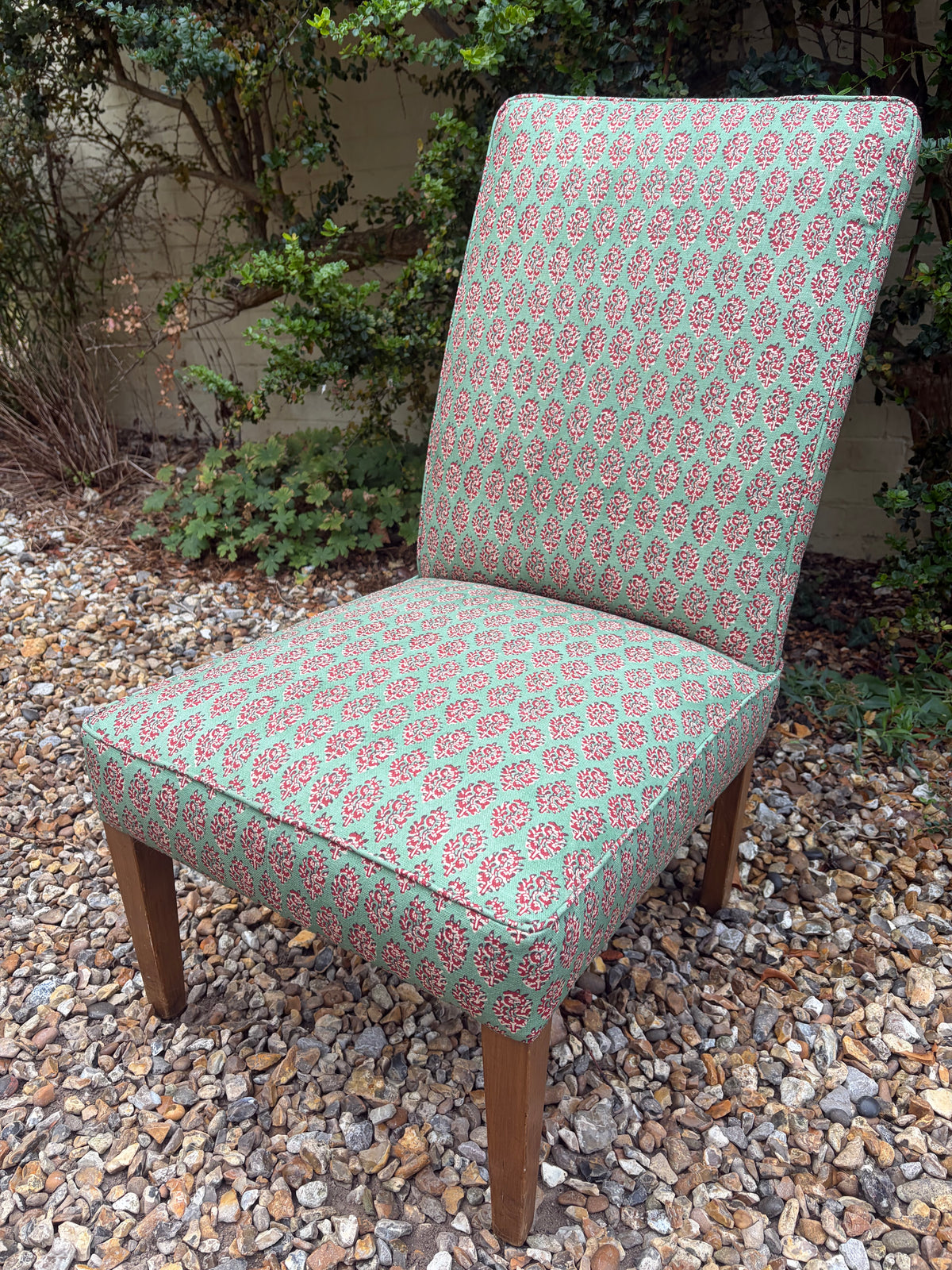 SLIPPER CHAIR