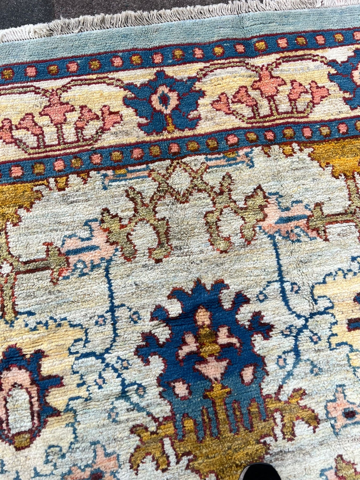 KNOTTED WOOL RUG