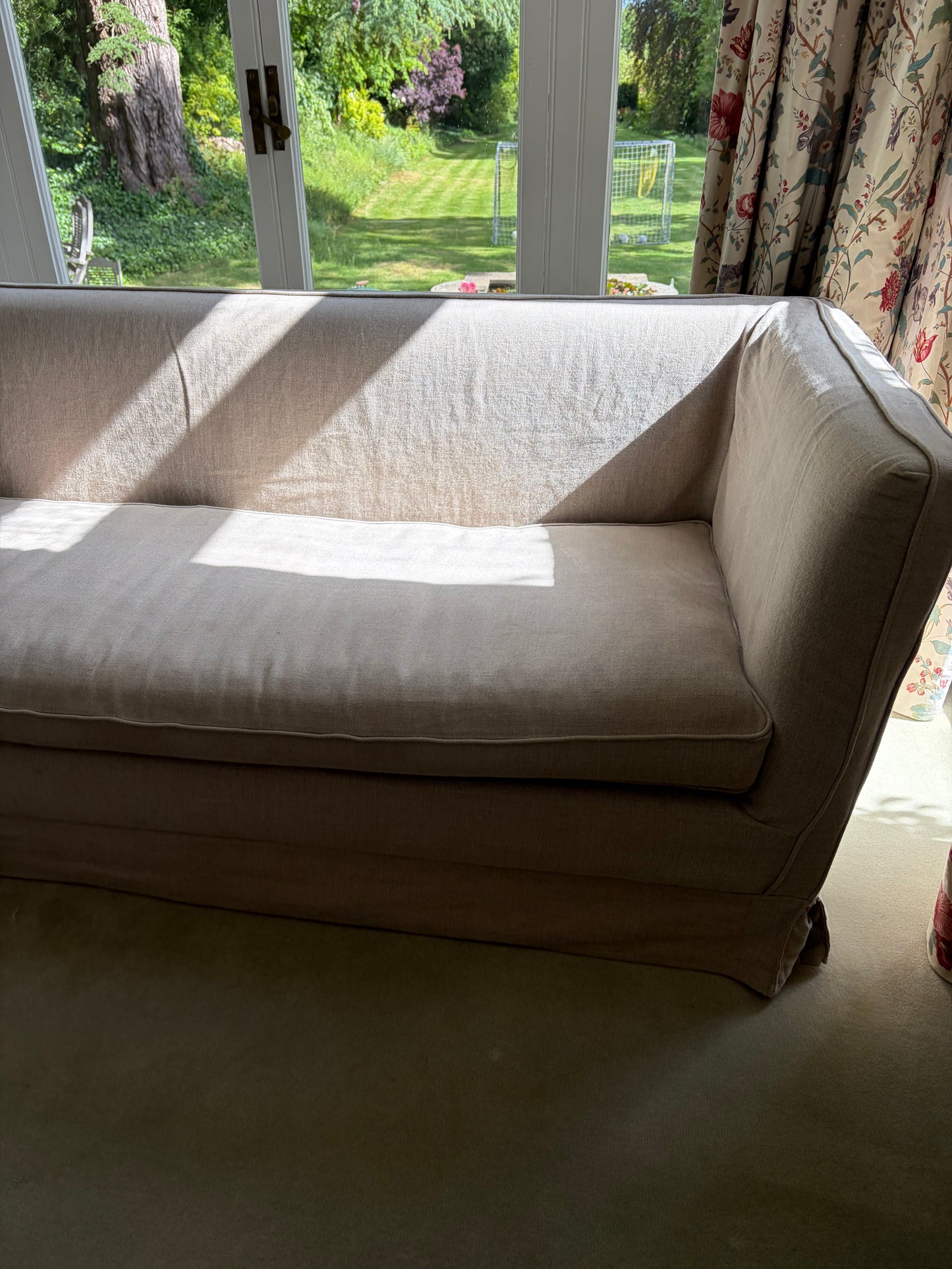 SOFA IN VOLGA LINEN