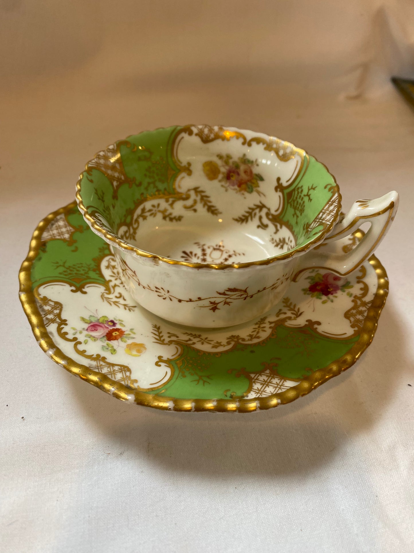 TEACUP & SAUCER