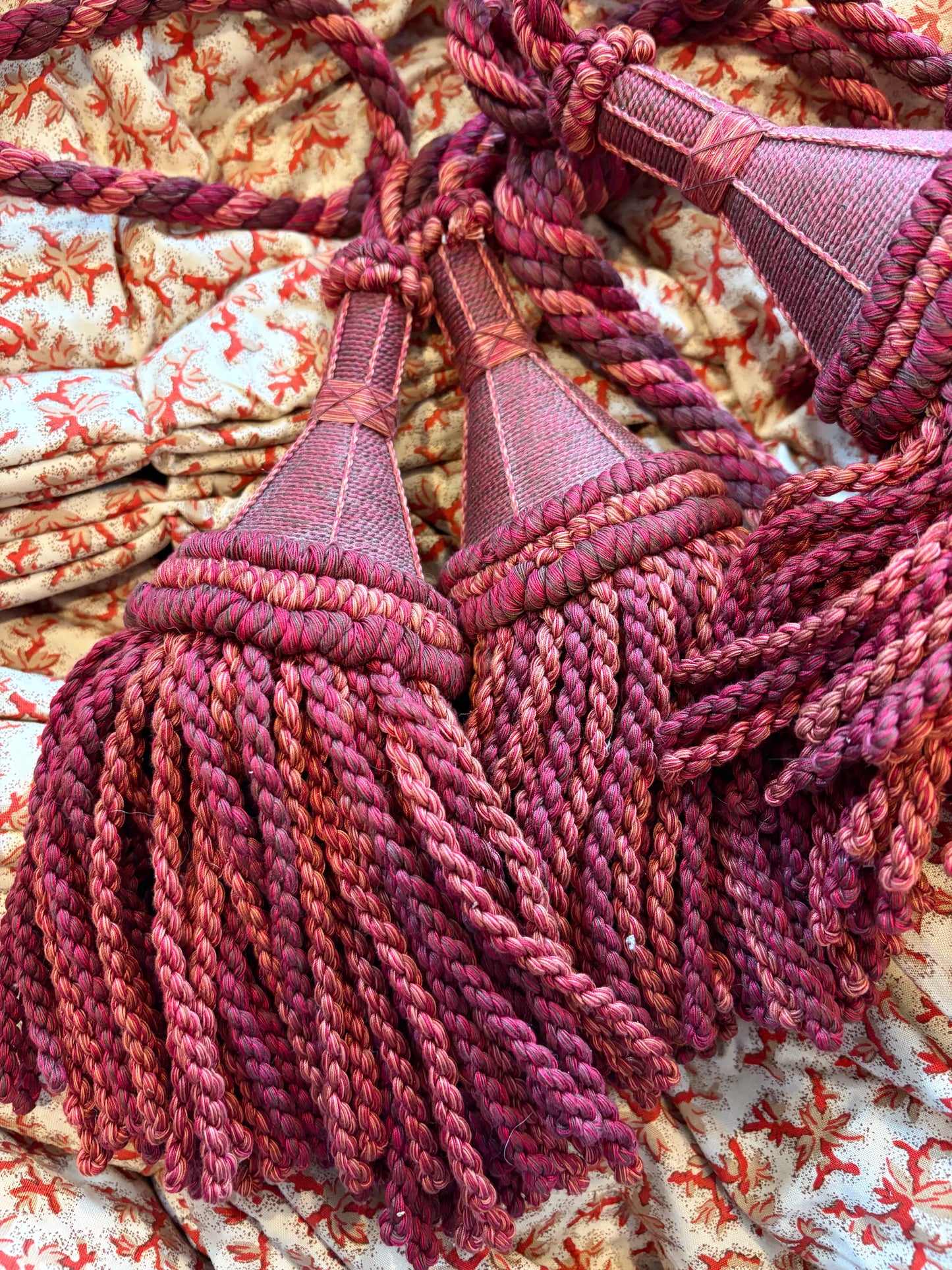 CURTAIN TIE BACKS