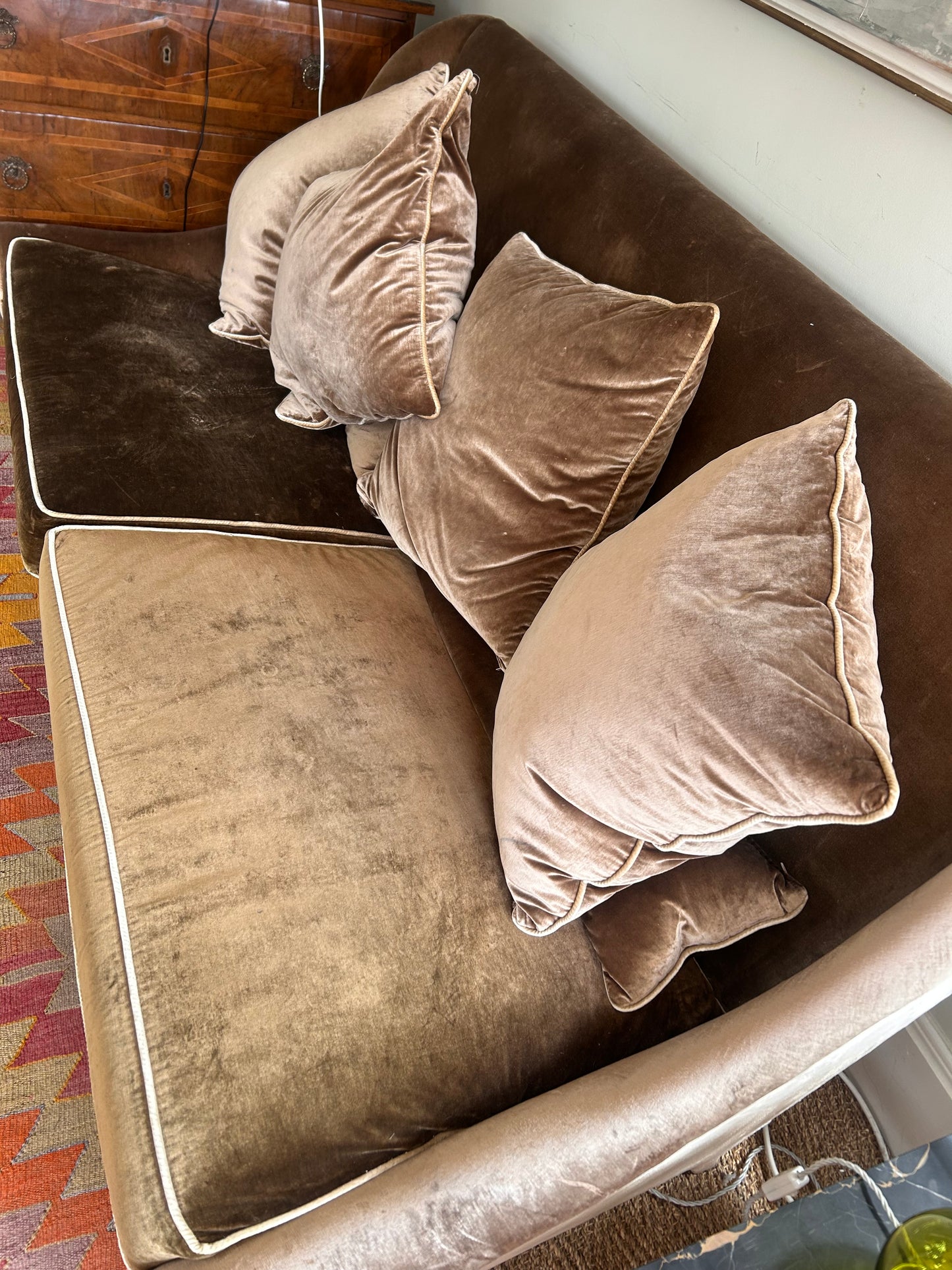 VELVET SOFA