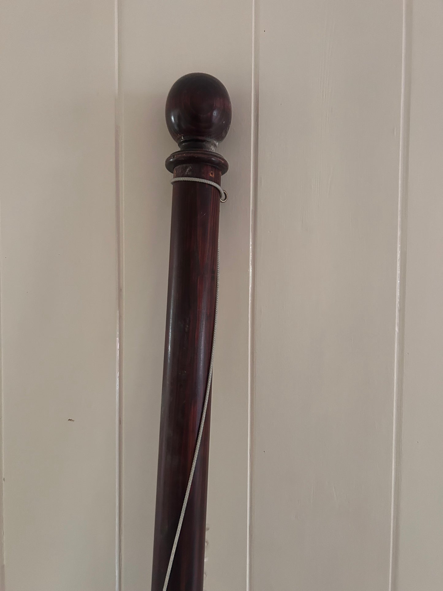 CURTAIN POLE