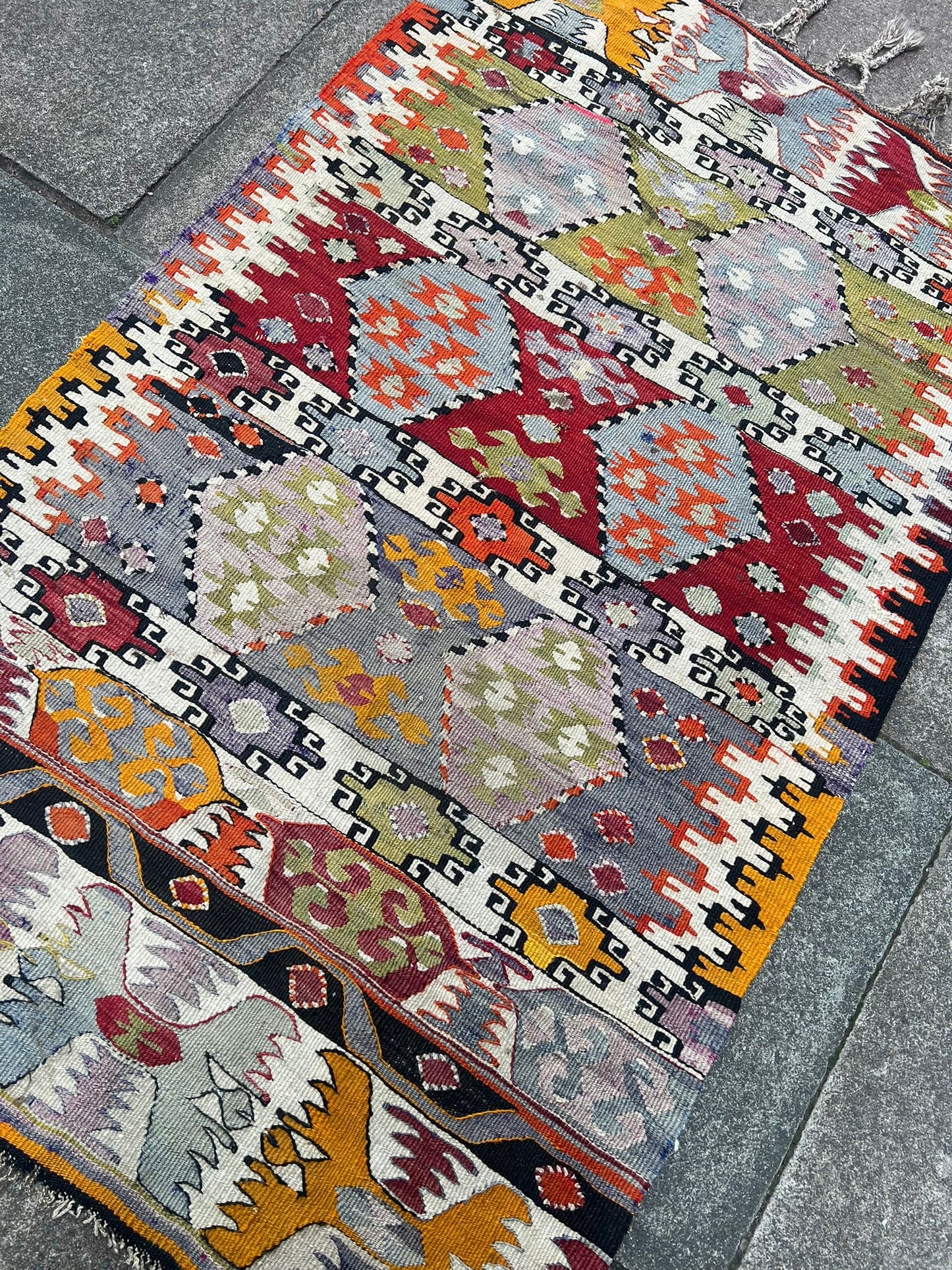 ANTIQUE KILIM