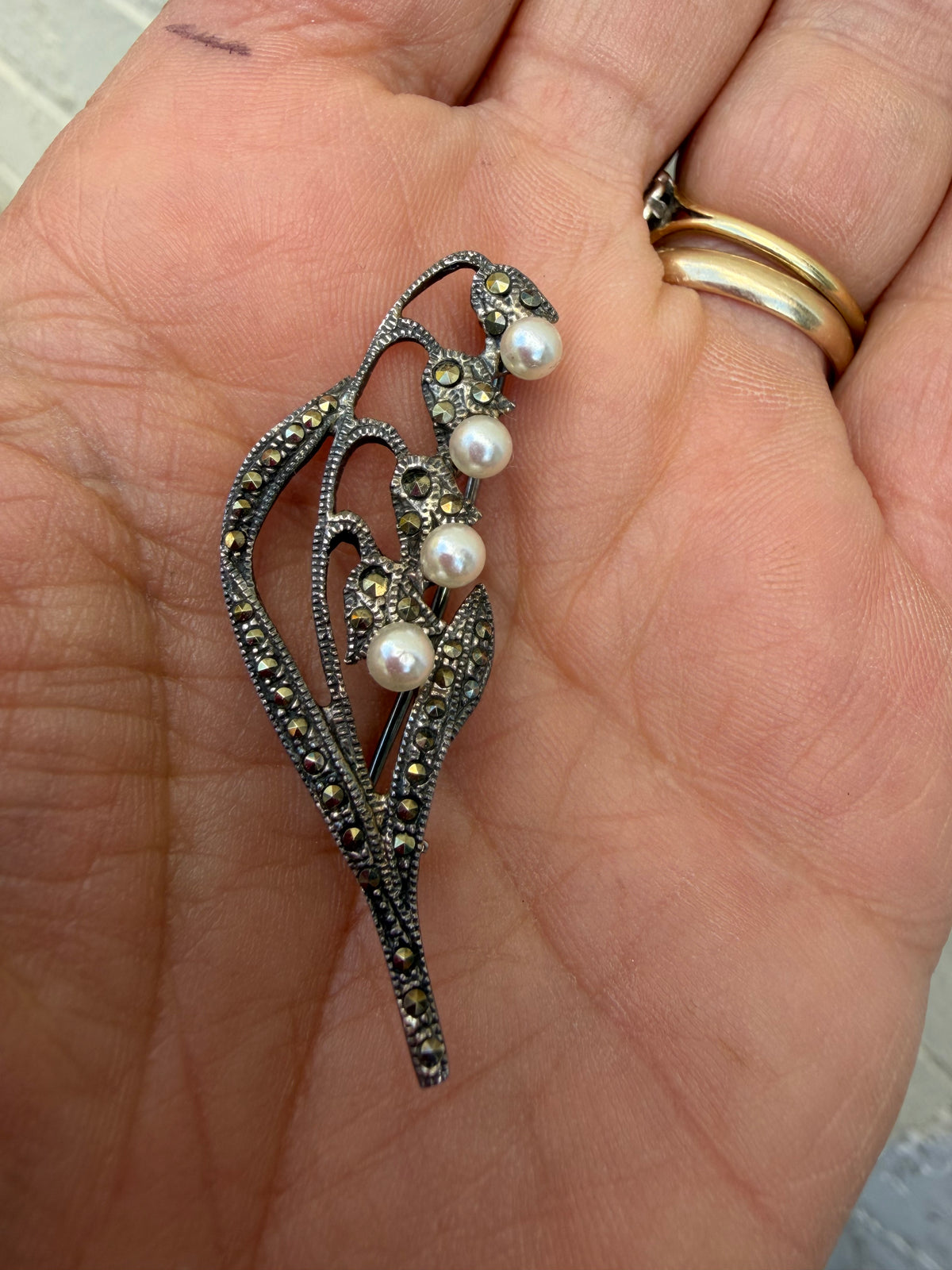 VICTORIAN BROOCH