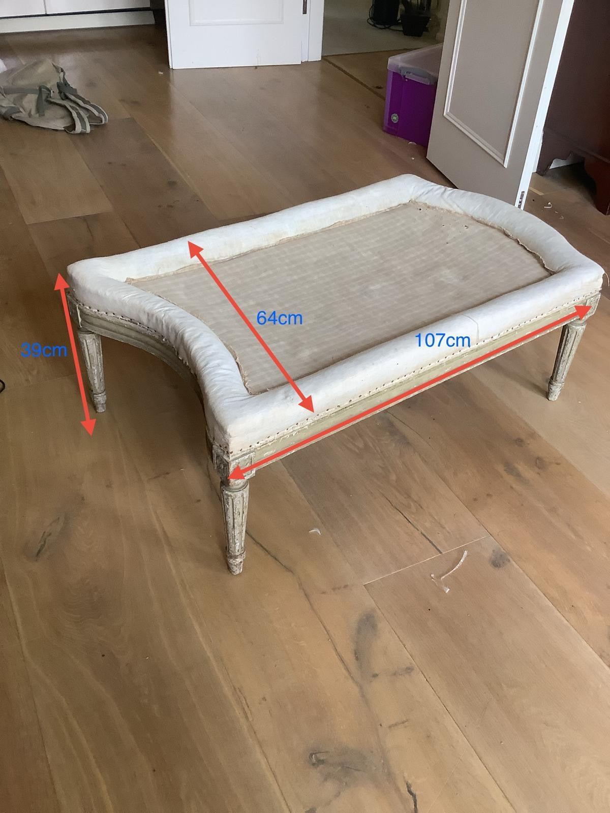 FOOTSTOOL