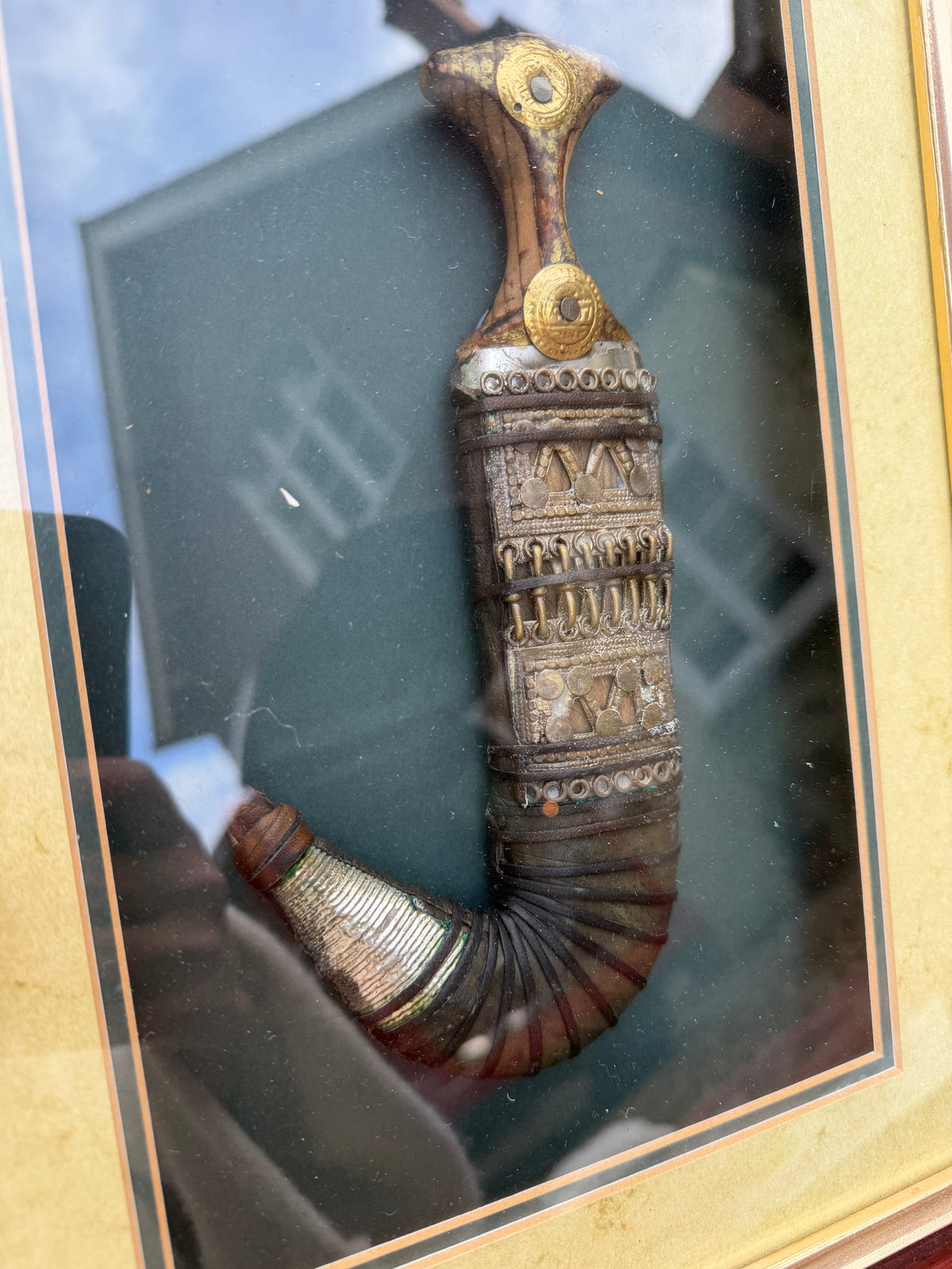 BOXED CEREMONIAL KNIVES