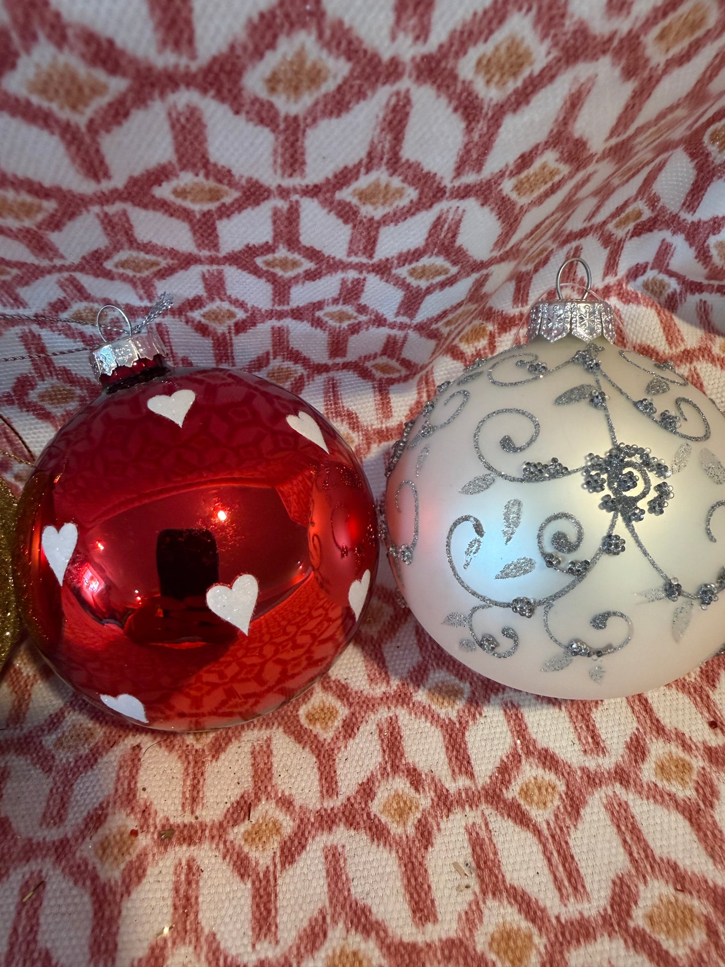 BAUBLES