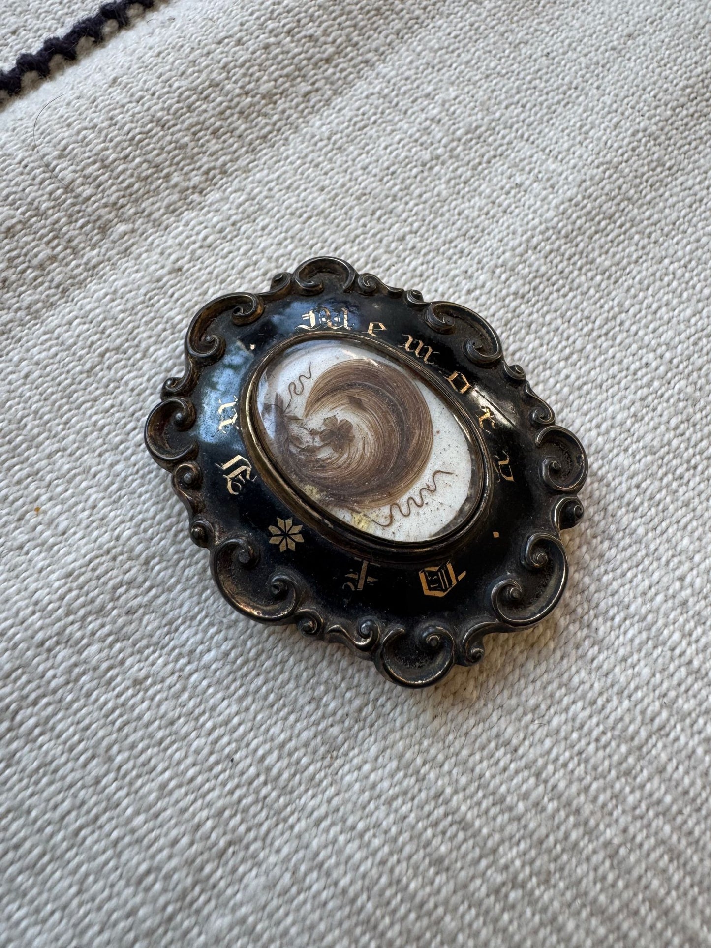 MOURNING BROOCH