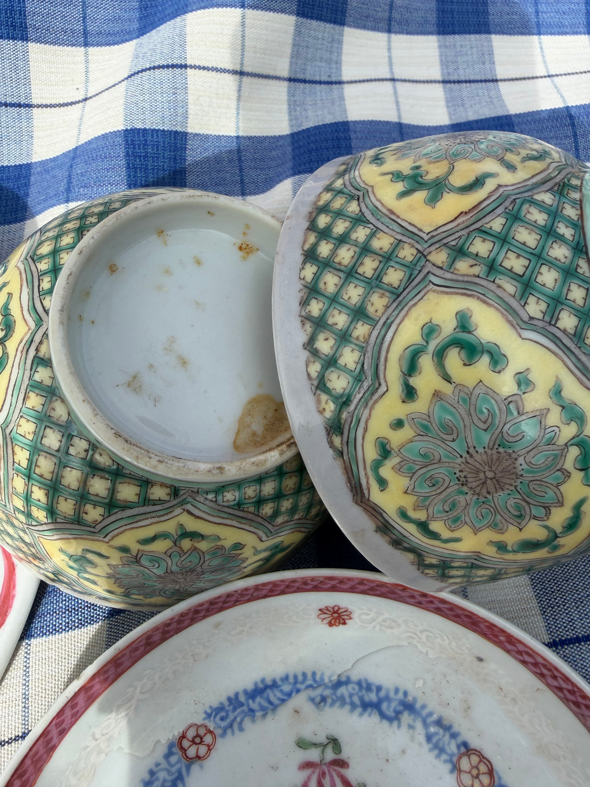 PLATES & BOWLS