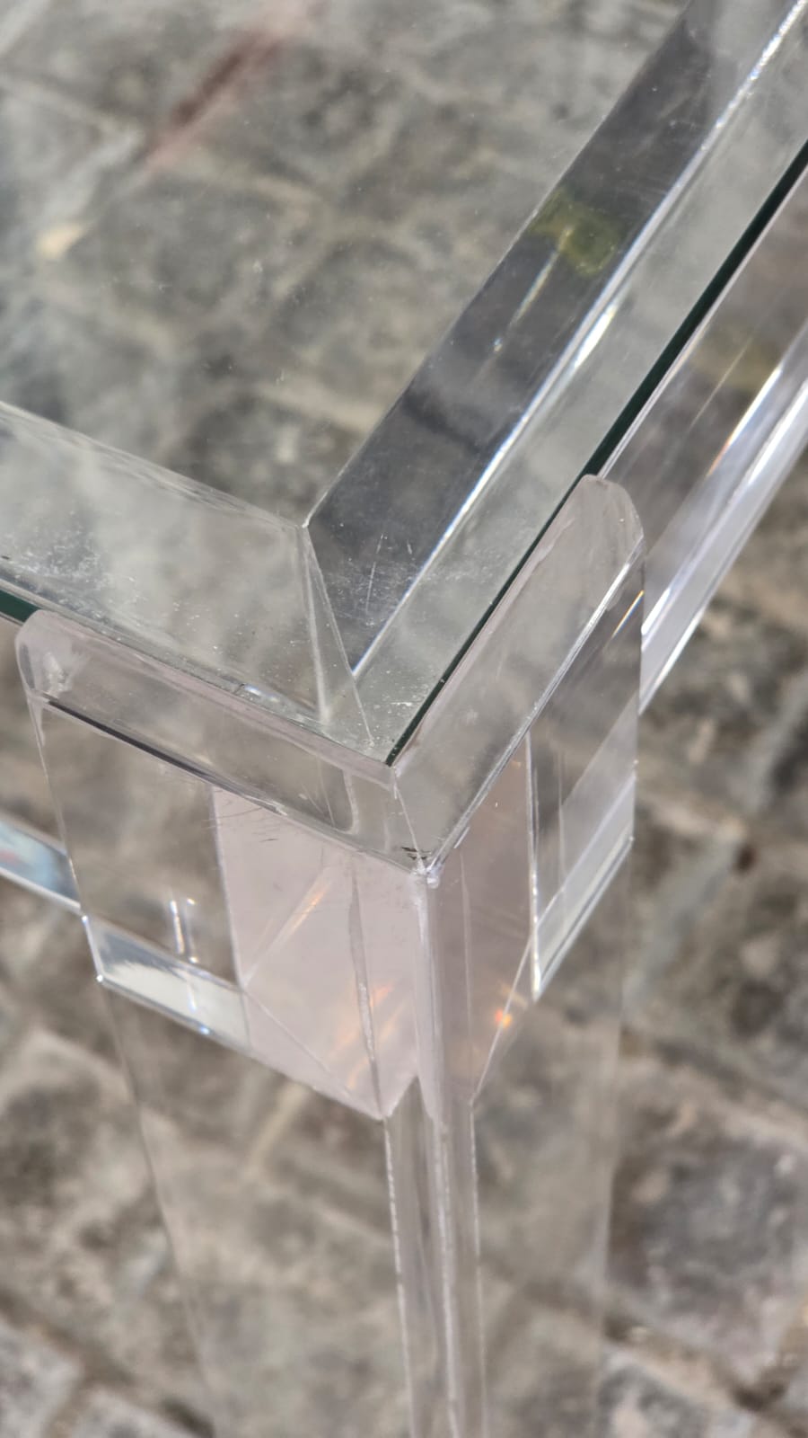 GLASS TABLE