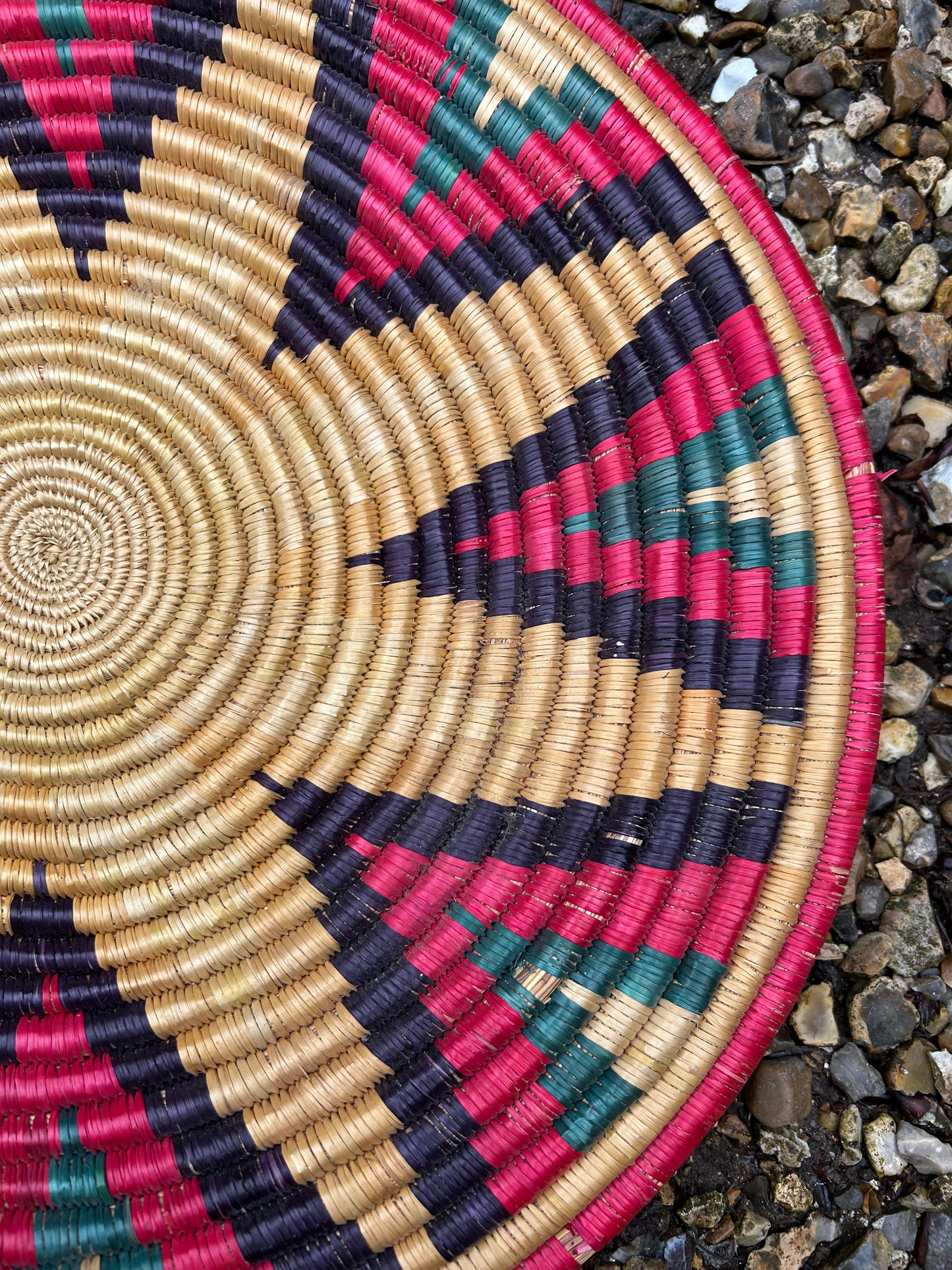 CIRCULAR WOVEN BASKET