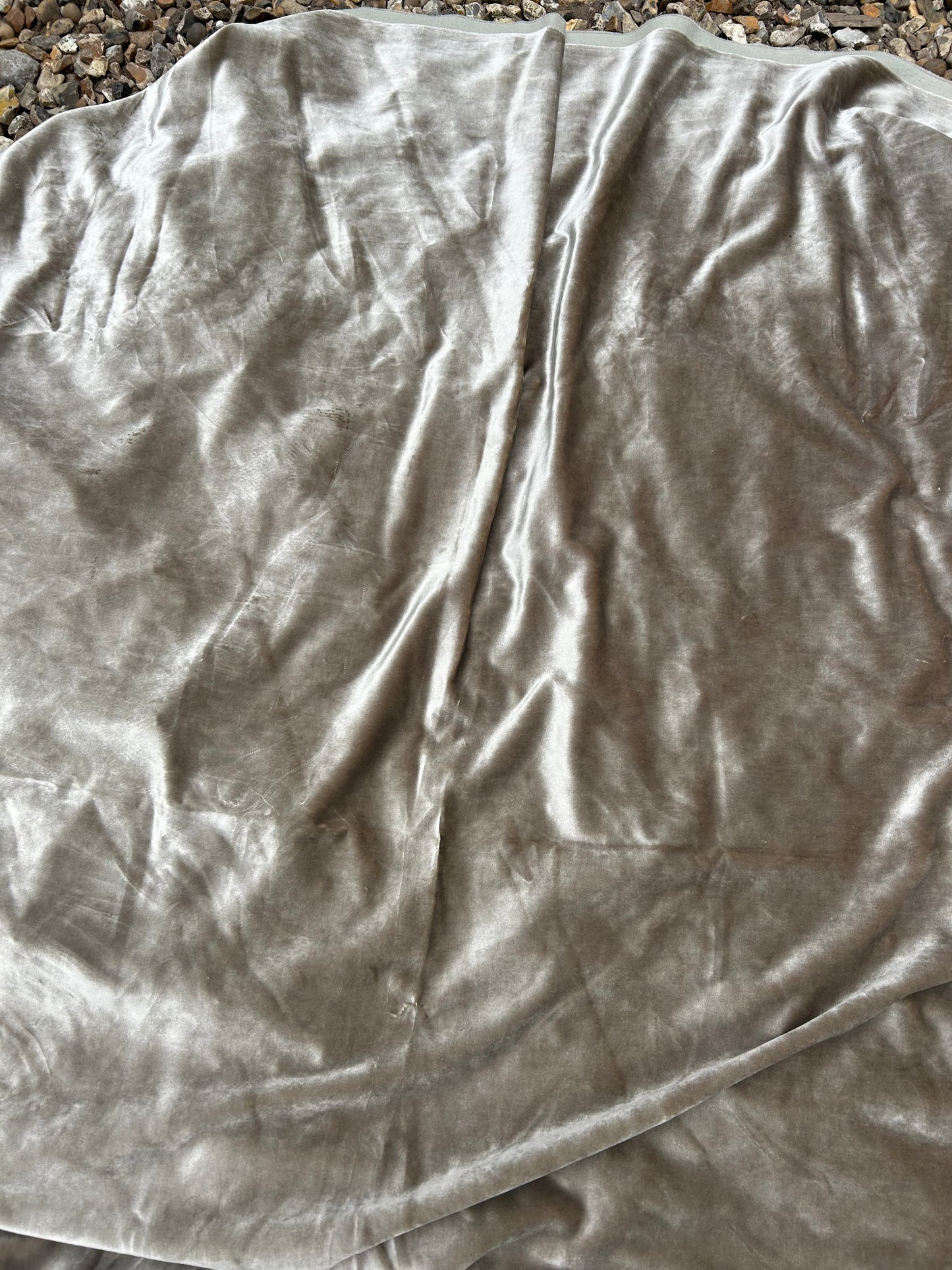 VELVET MATERIAL