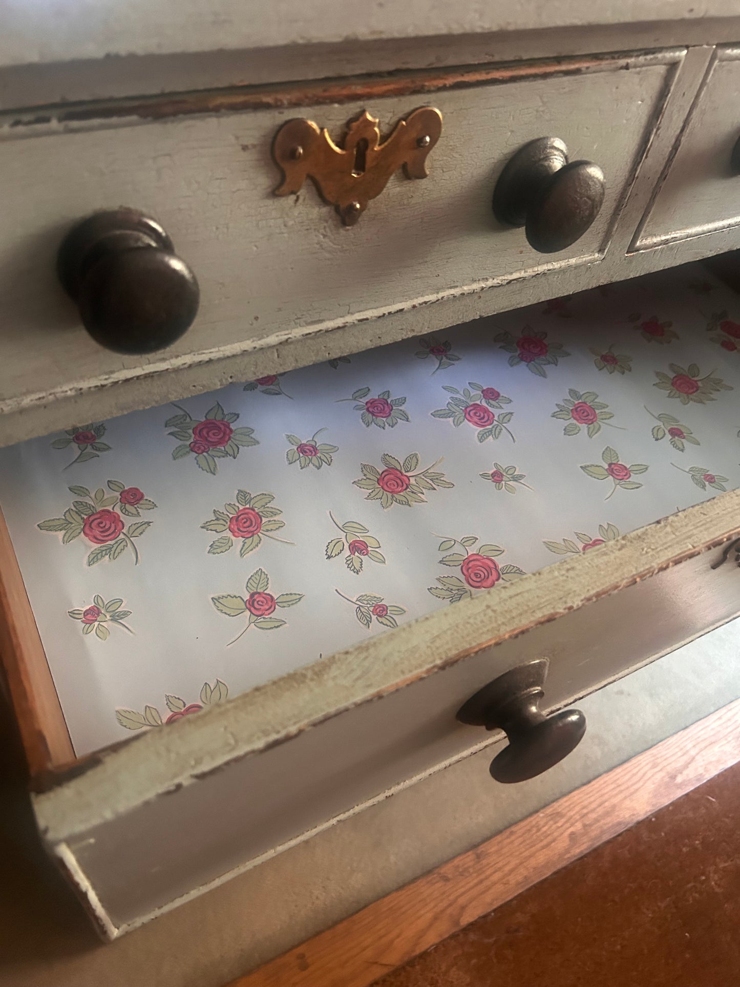 BLUE CHEST OF DRAWERS