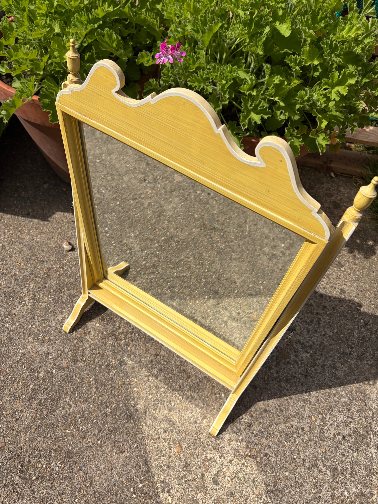 SWING MIRROR