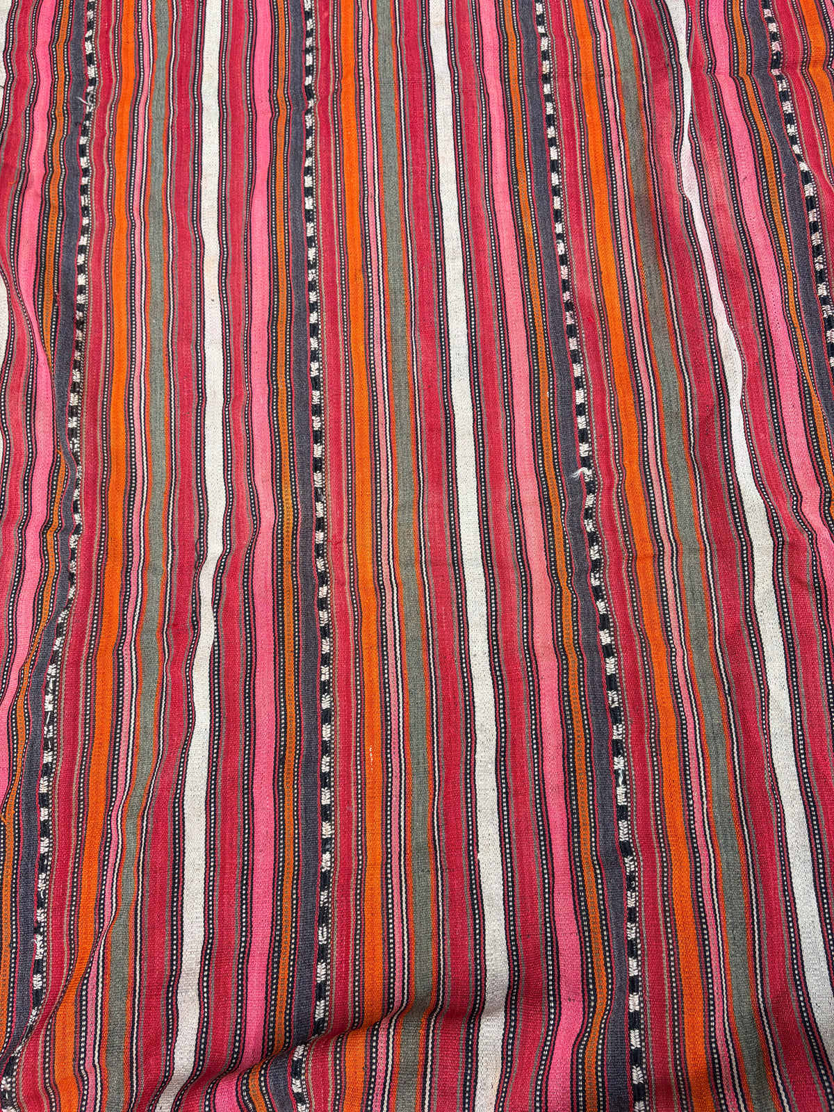 RUG / THROW