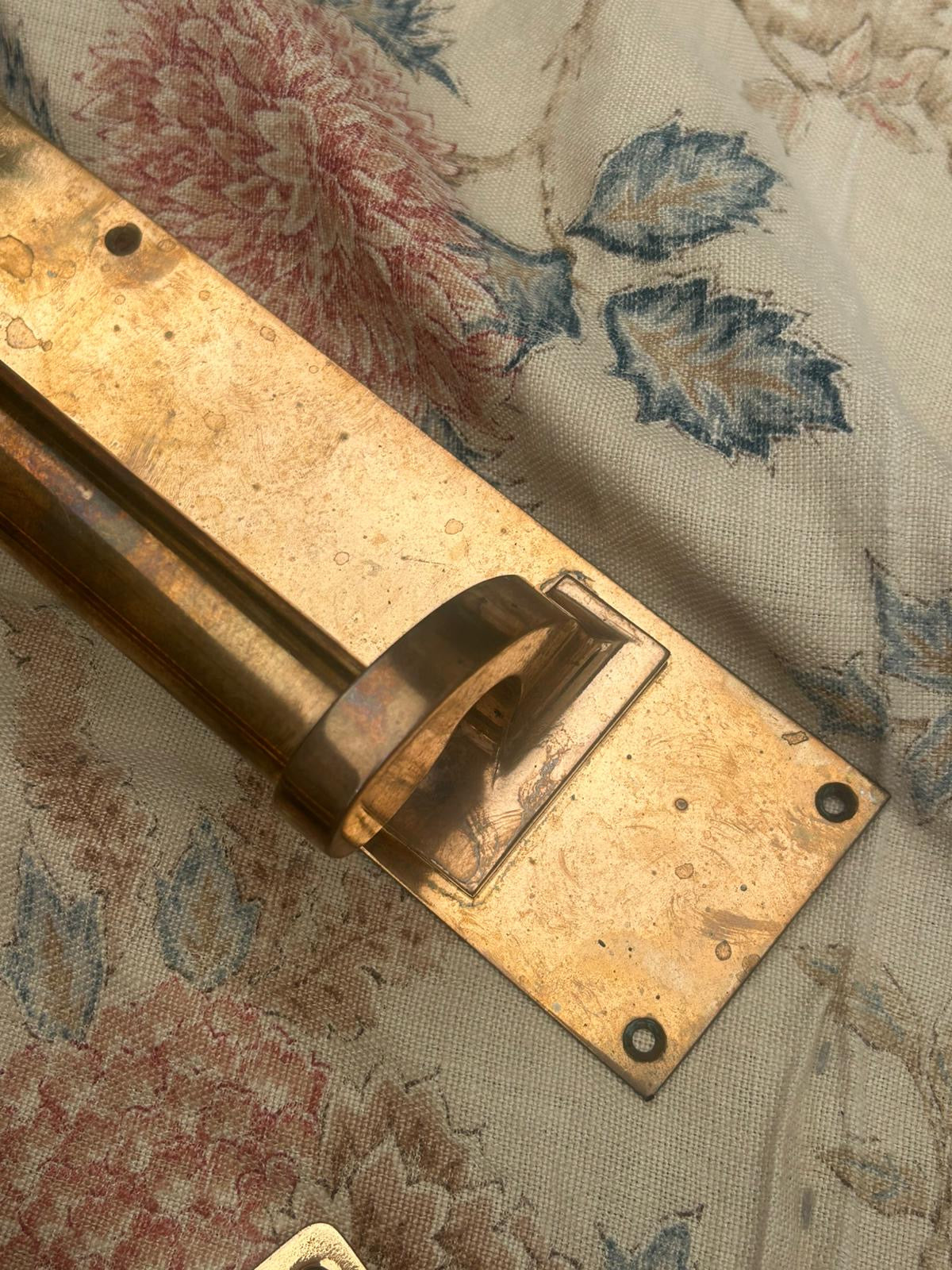 DOOR HANDLES