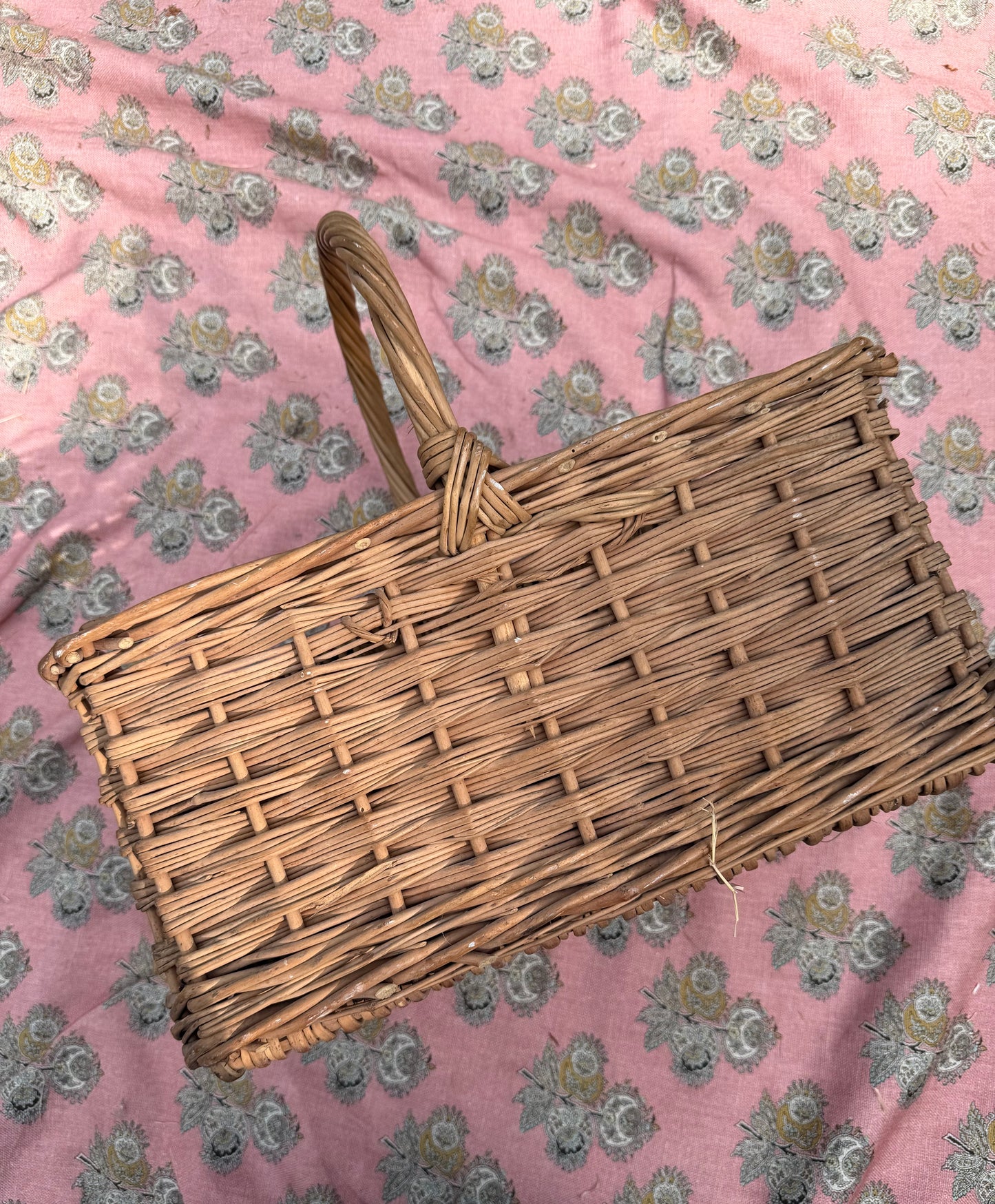 BASKET