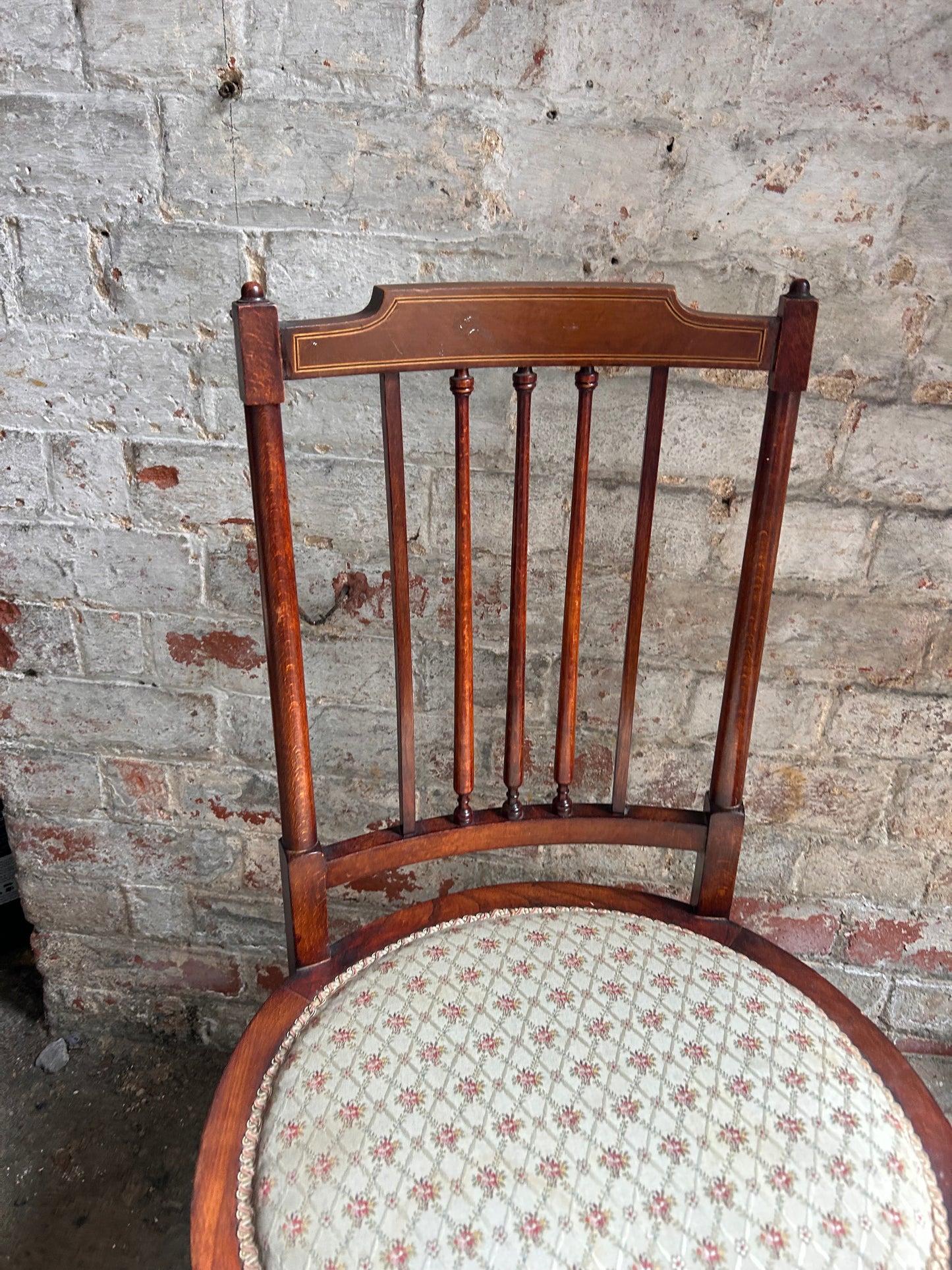 BEDROOM CHAIR