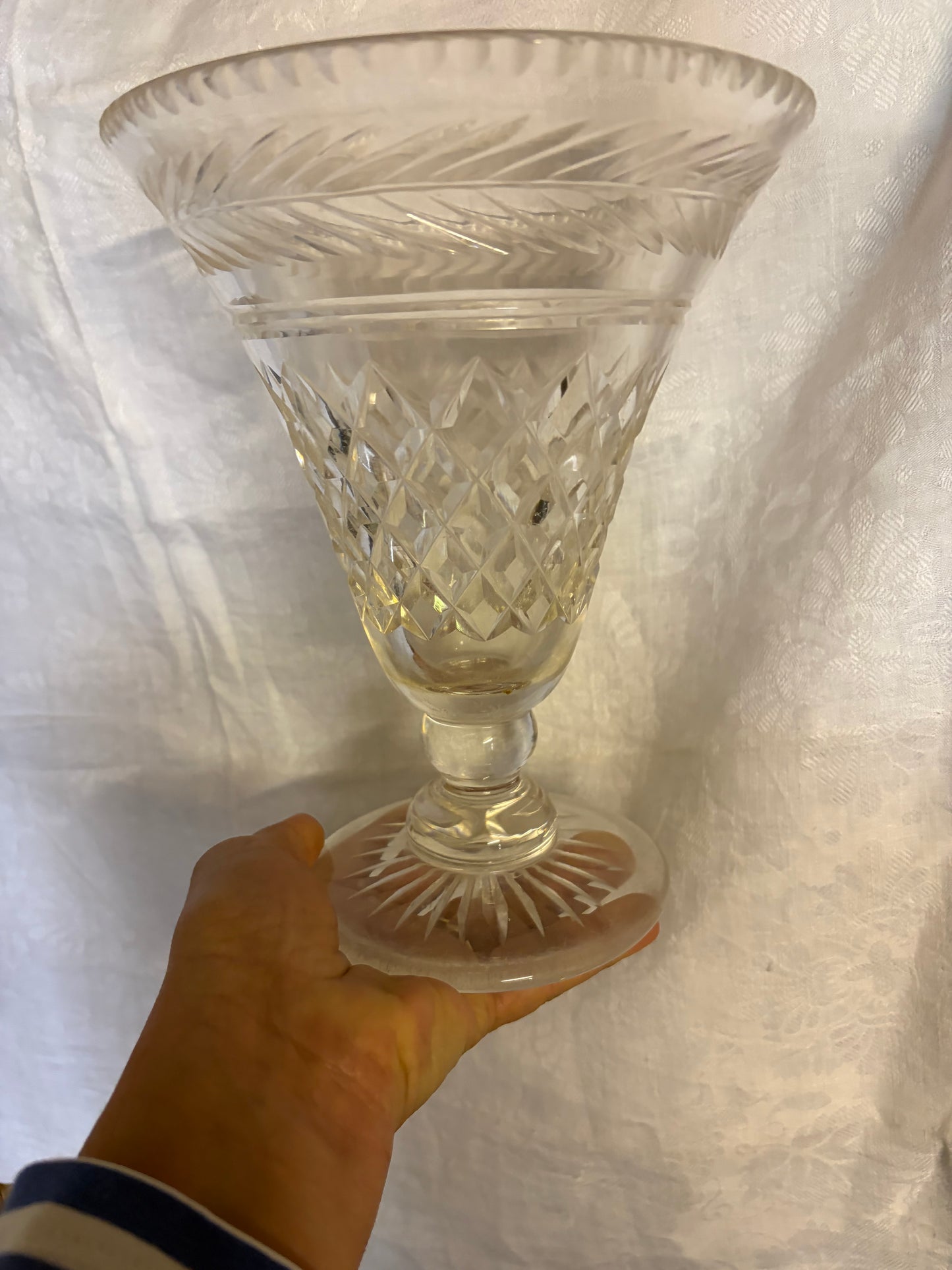 GLASS VASE