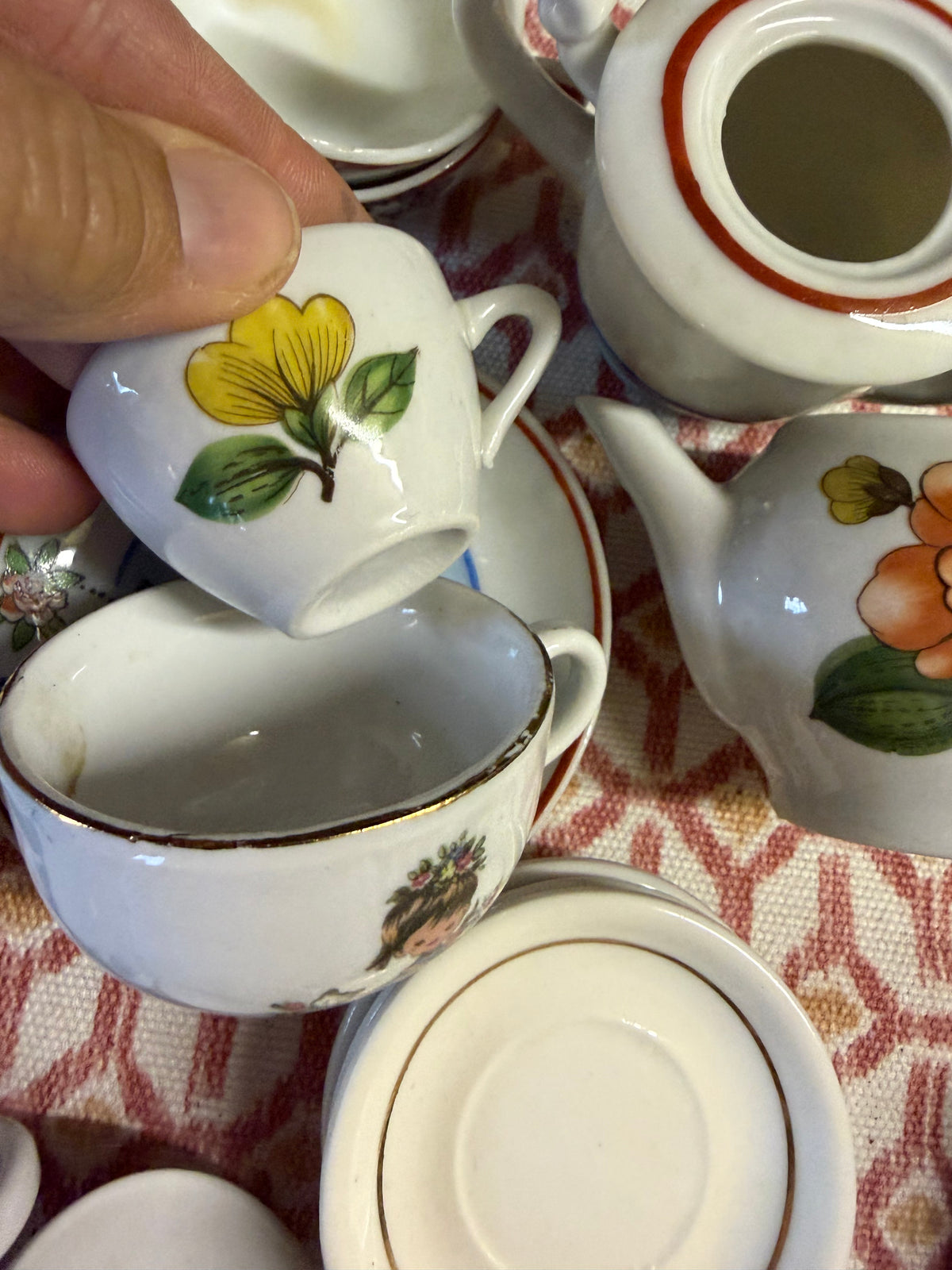 DOLLY TEA SET