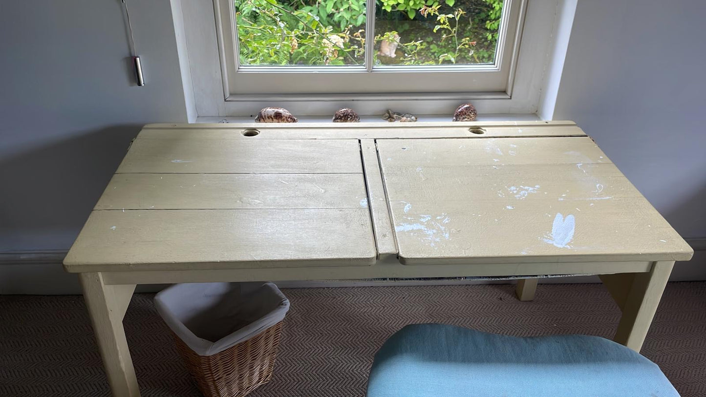 CHILDREN’S TWIN DESK