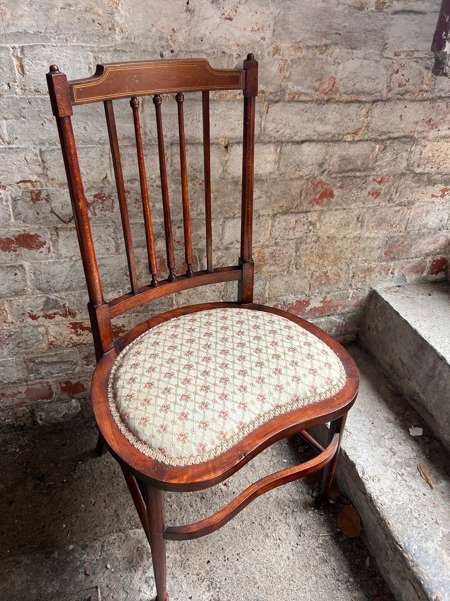 BEDROOM CHAIR
