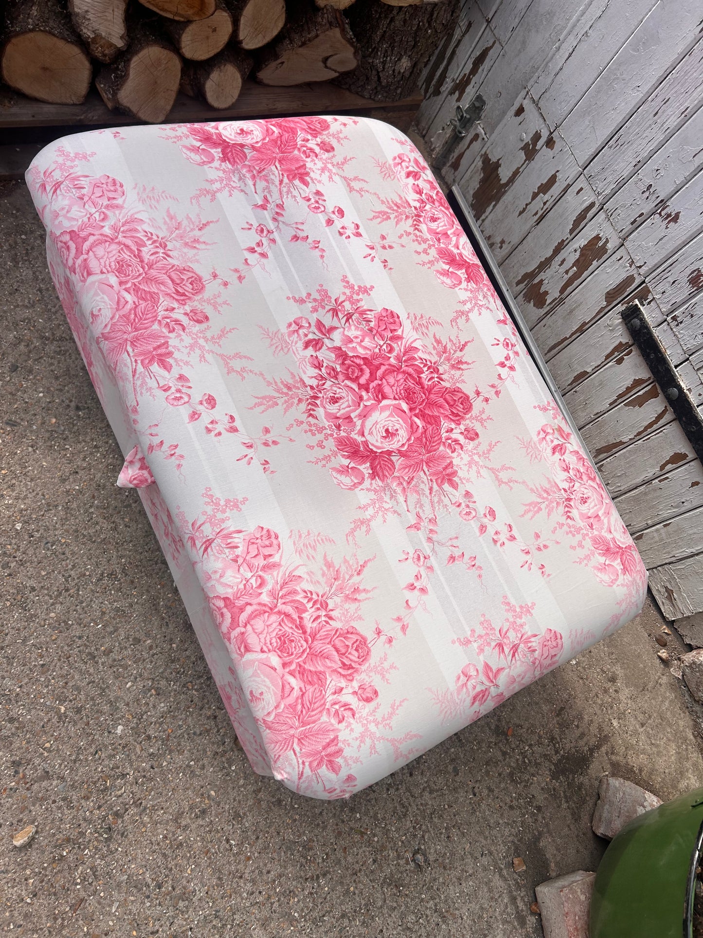 FOOTSTOOL
