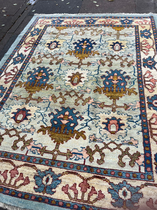 KNOTTED WOOL RUG