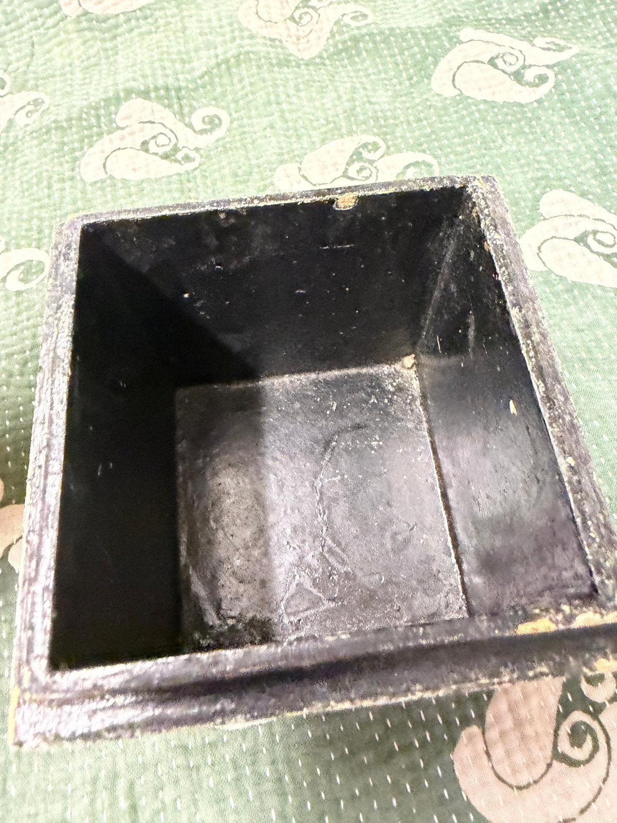 PAPIER-MÂCHÉ BOX