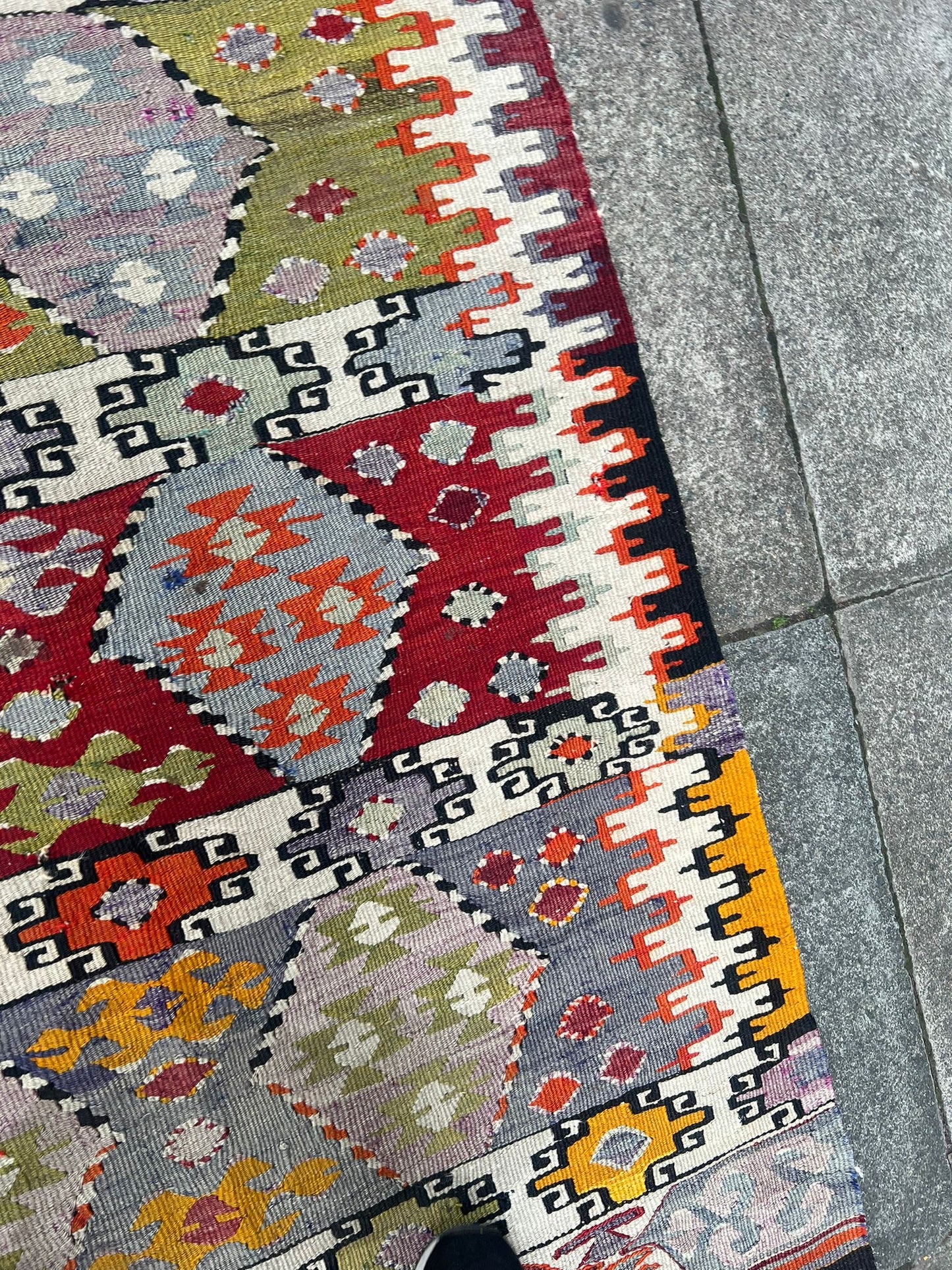 ANTIQUE KILIM