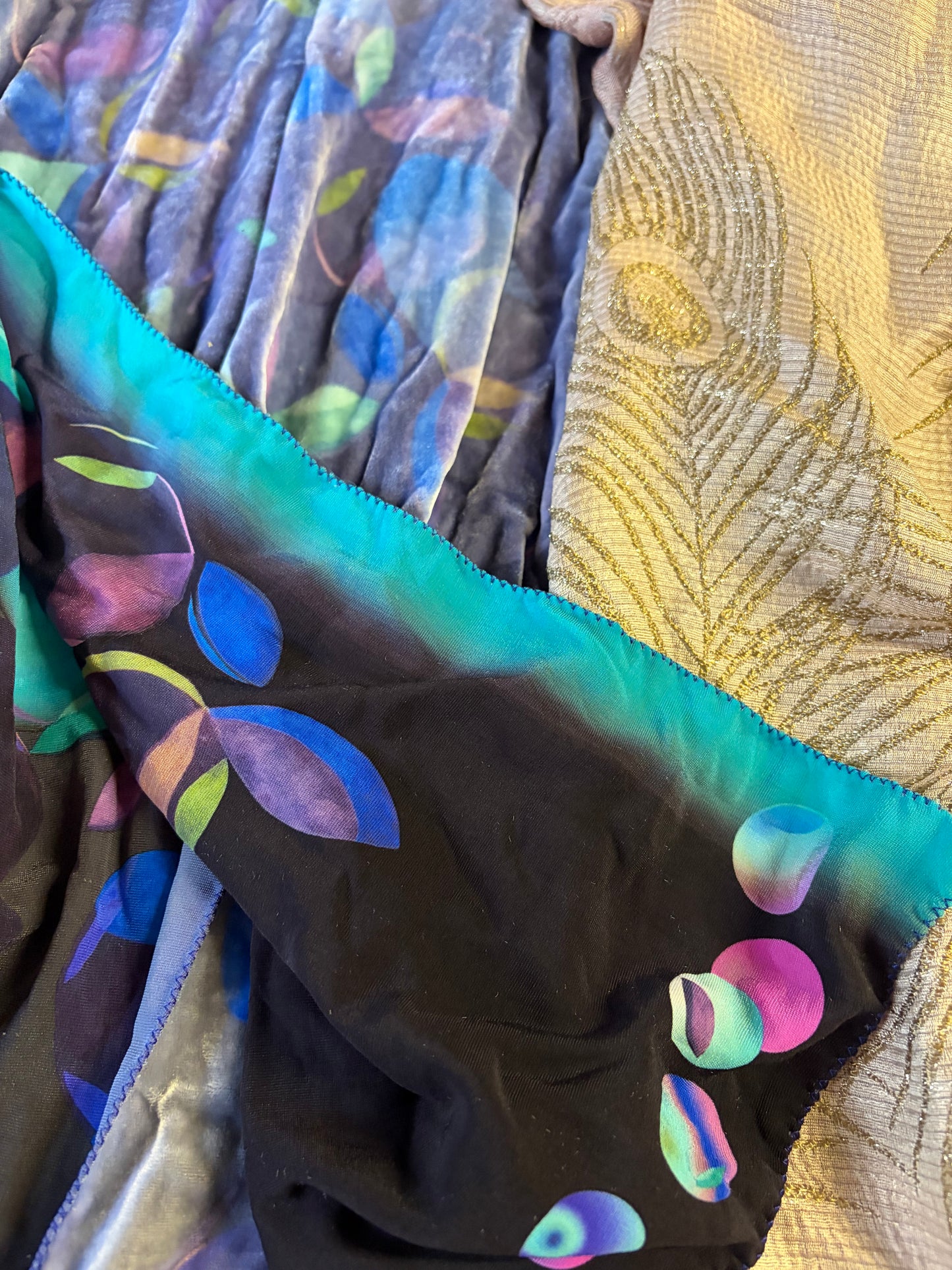 SCARVES x 5