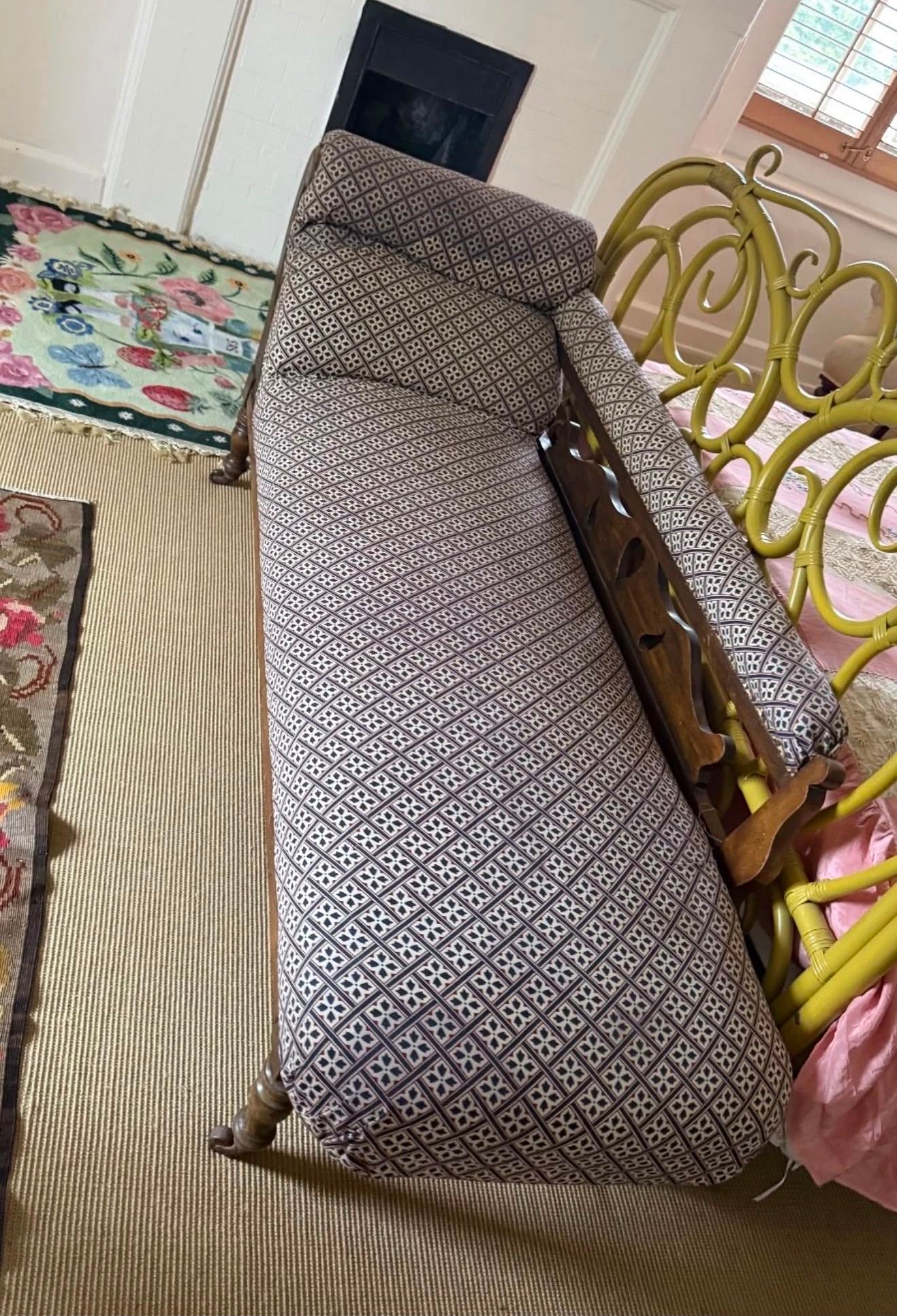CHAISE