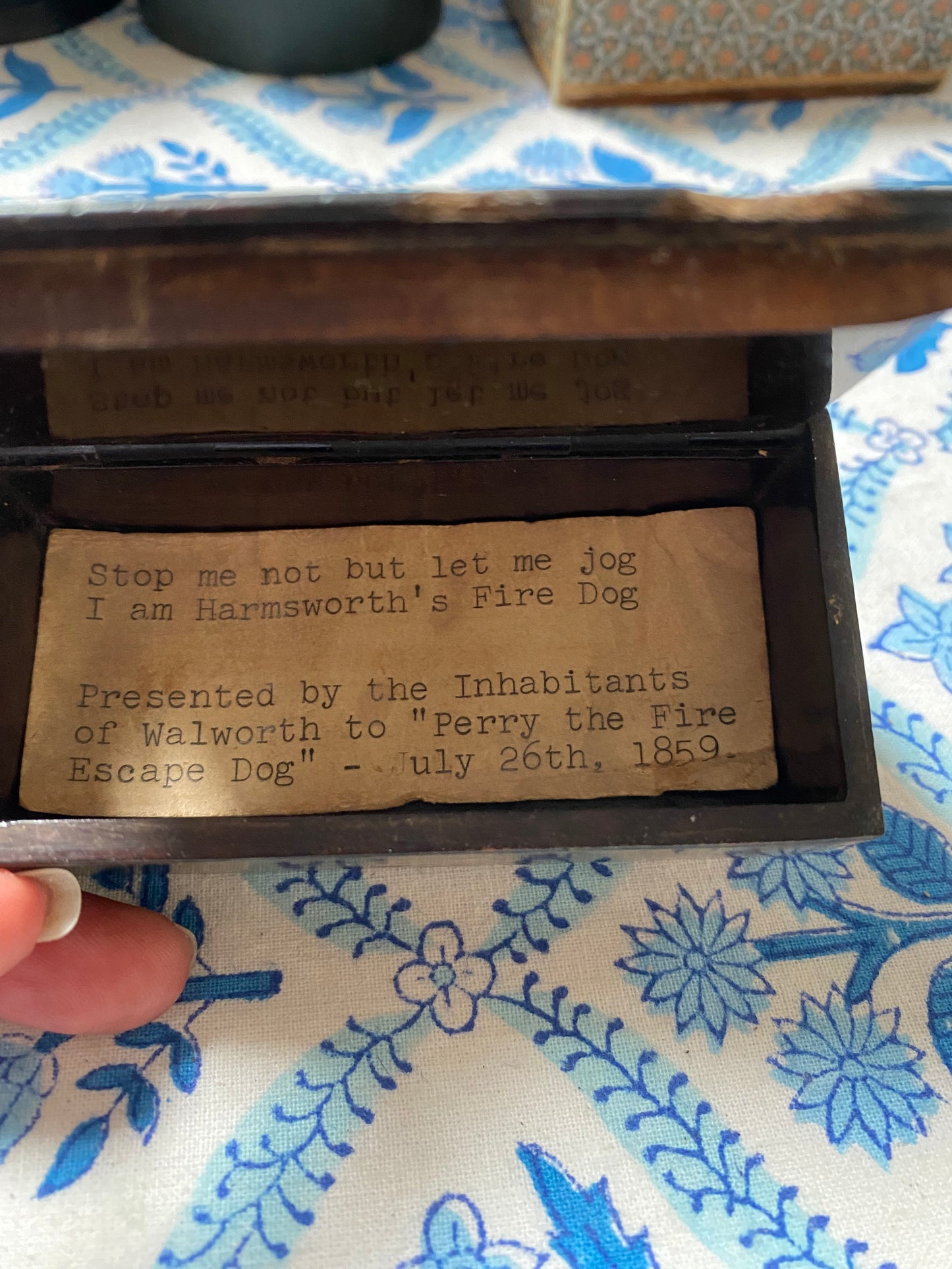 ANTIQUE BOXES