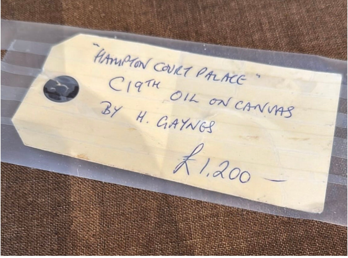 HAMPTON COURT PALACE