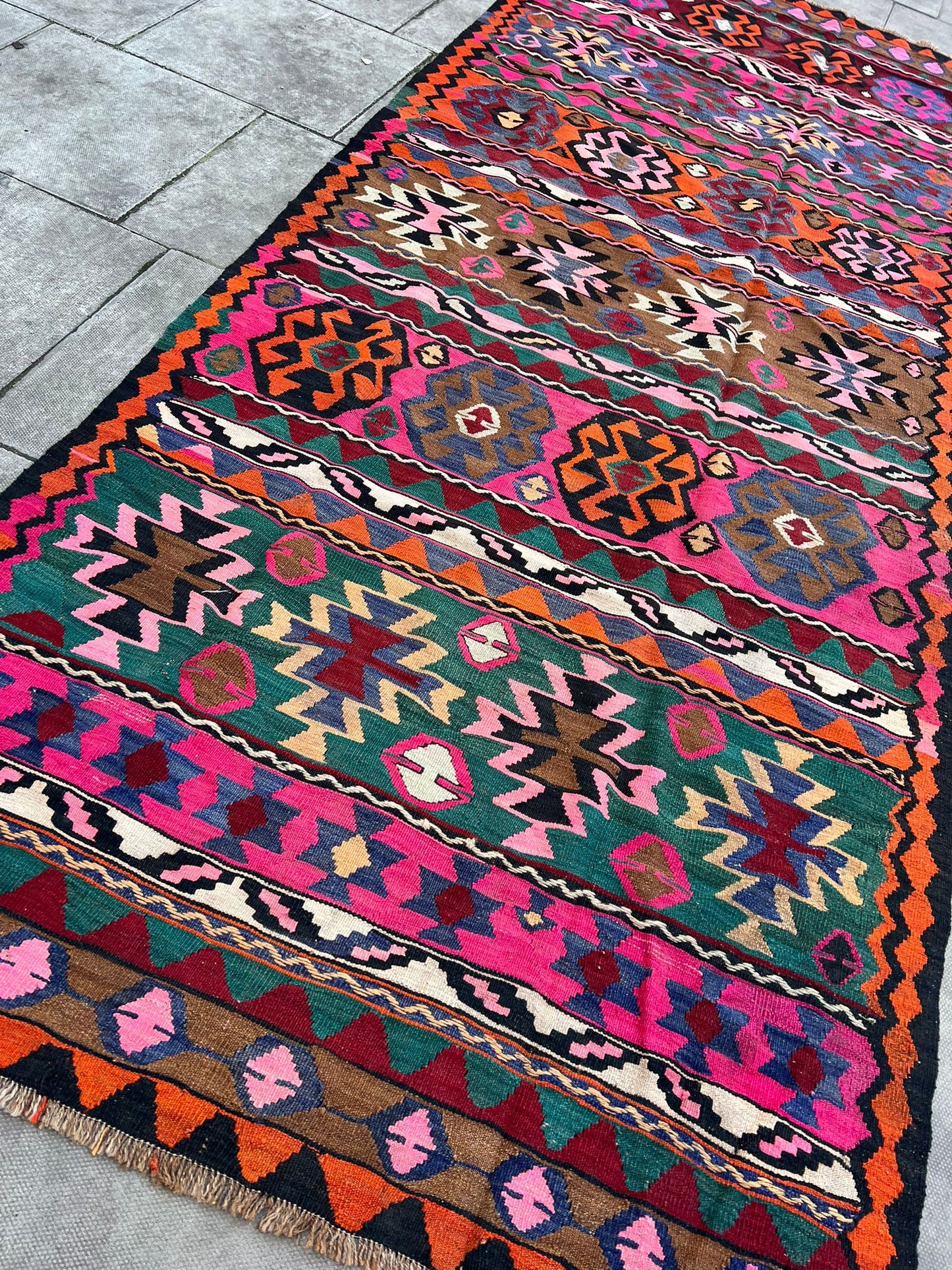 KILIM RUG