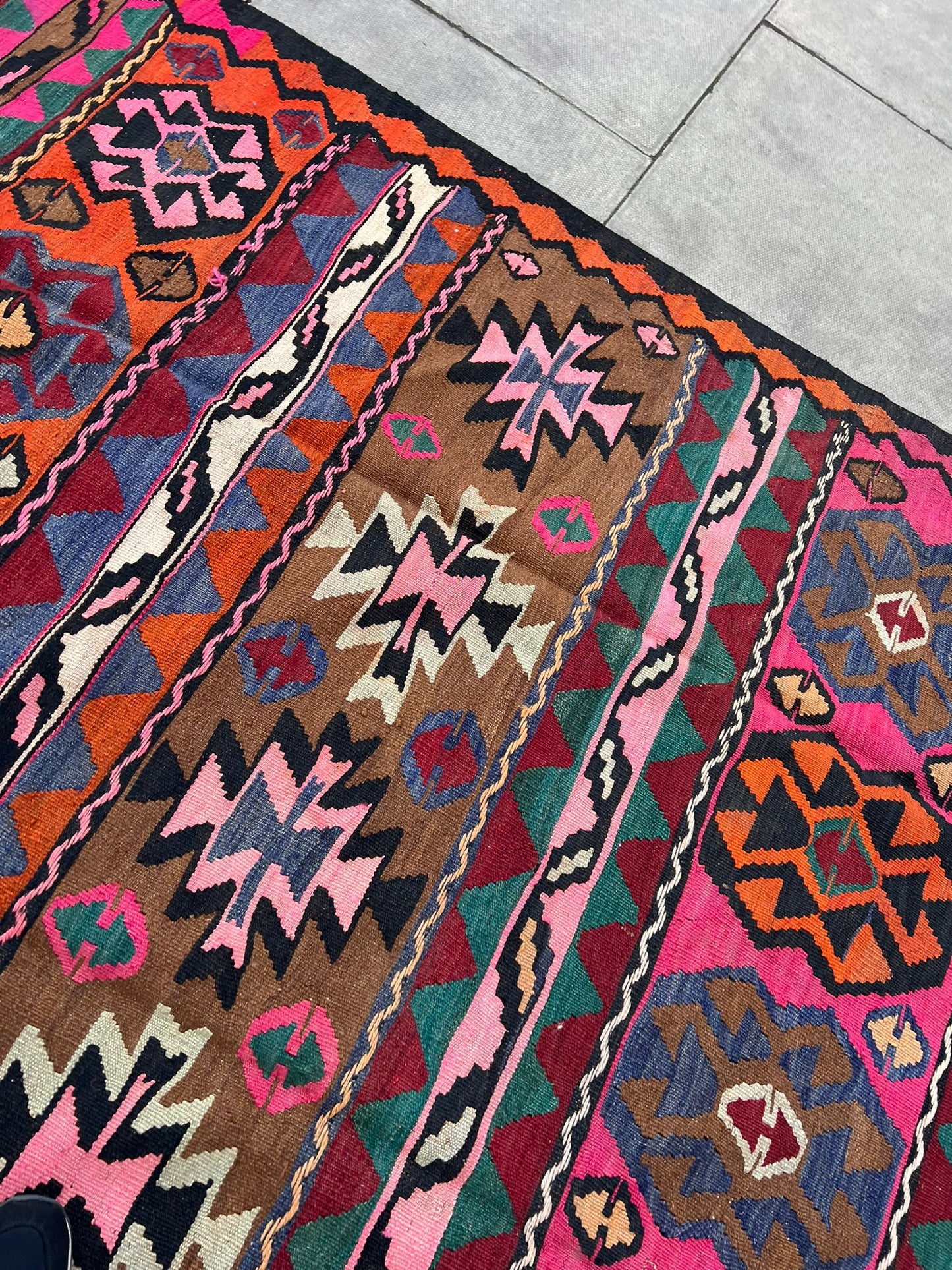 KILIM RUG