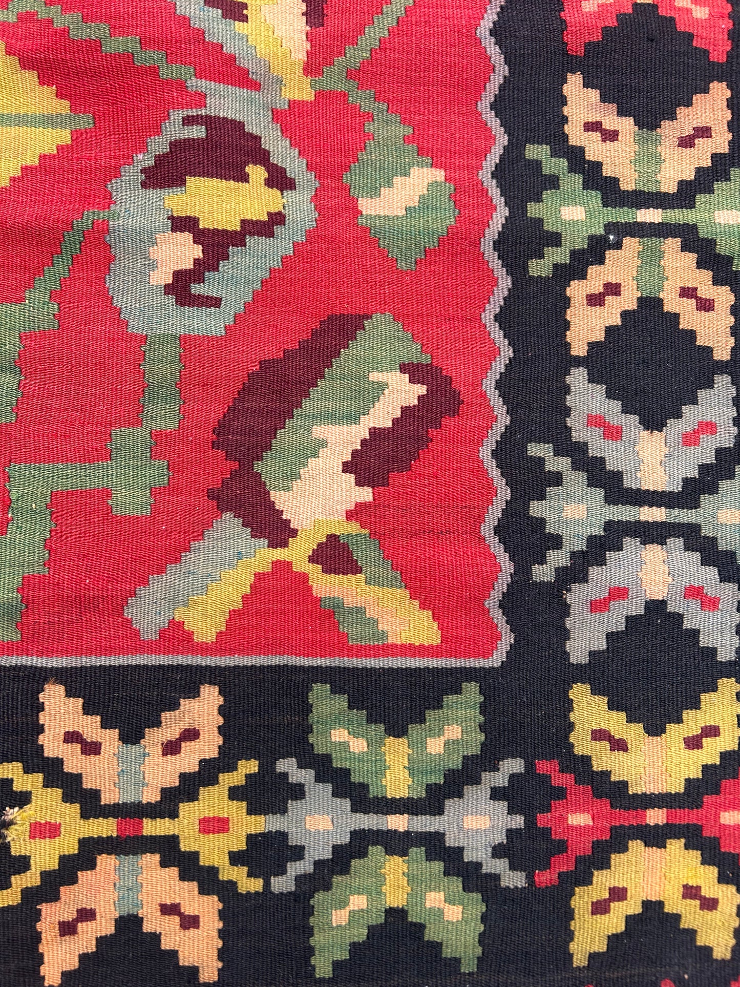 MOLDOVIAN KILIM
