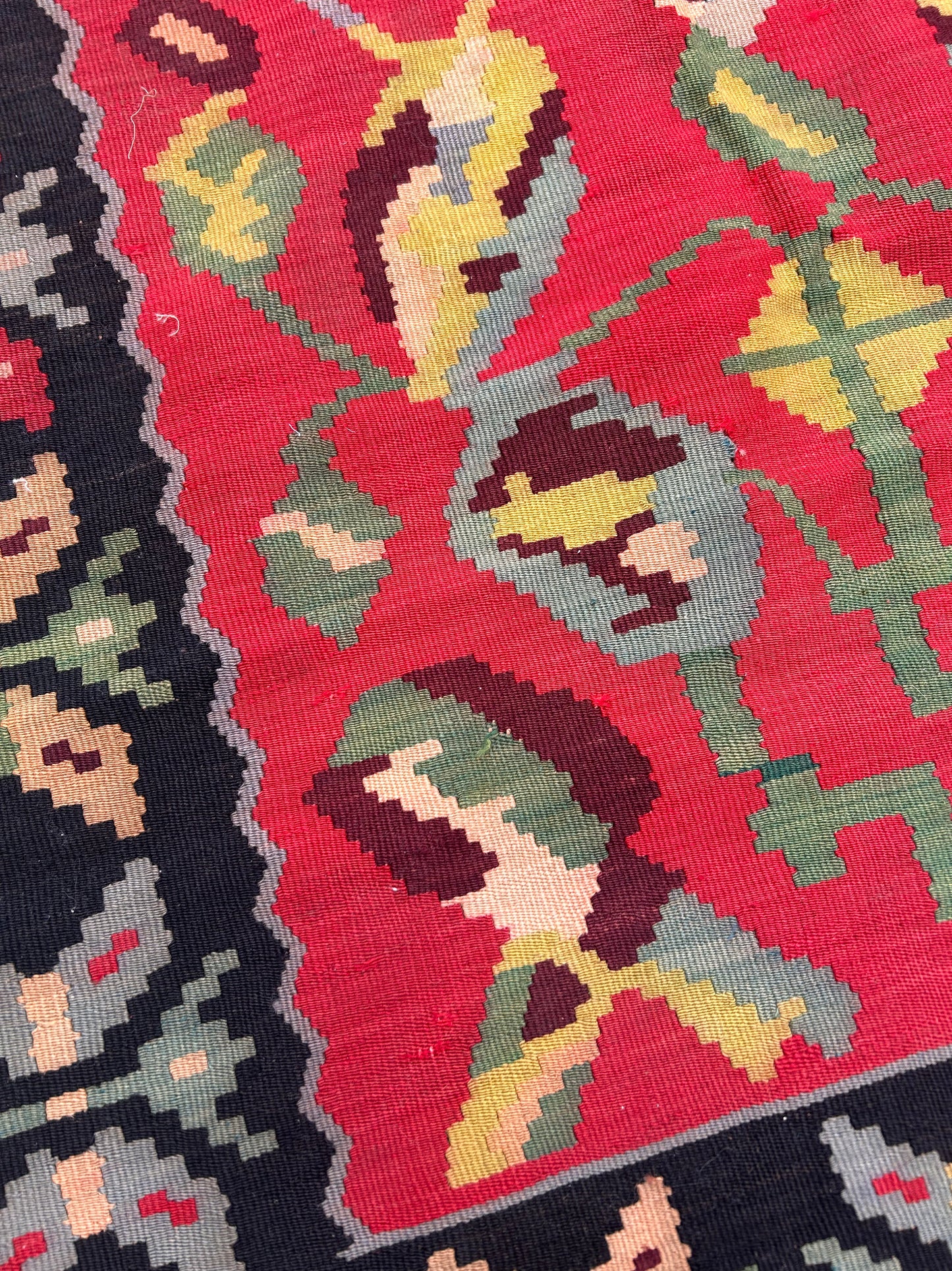 MOLDOVIAN KILIM