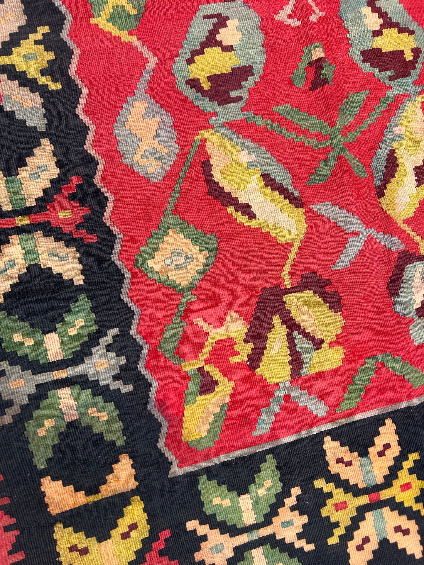 MOLDOVIAN KILIM