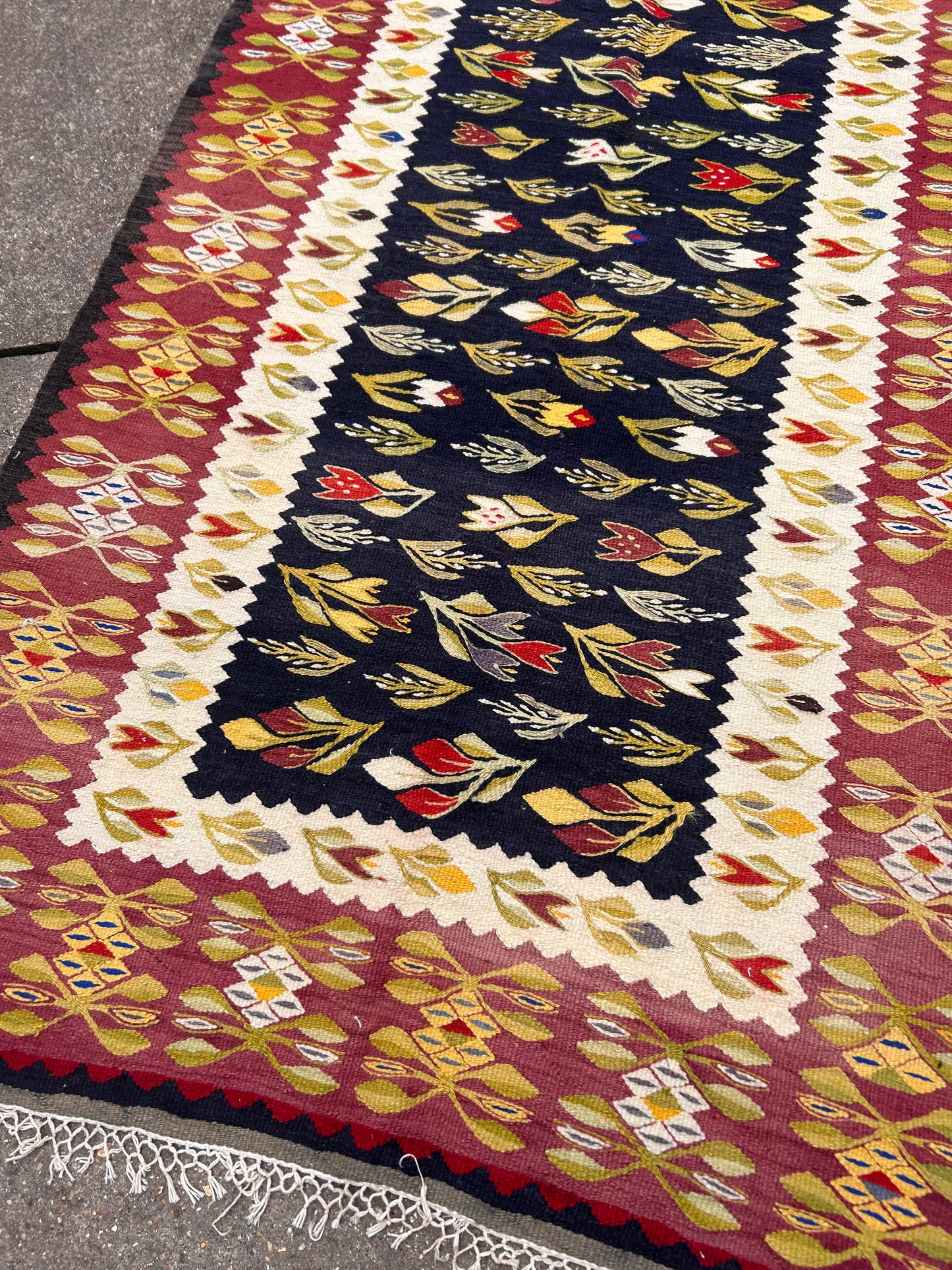 FLORAL KILIM
