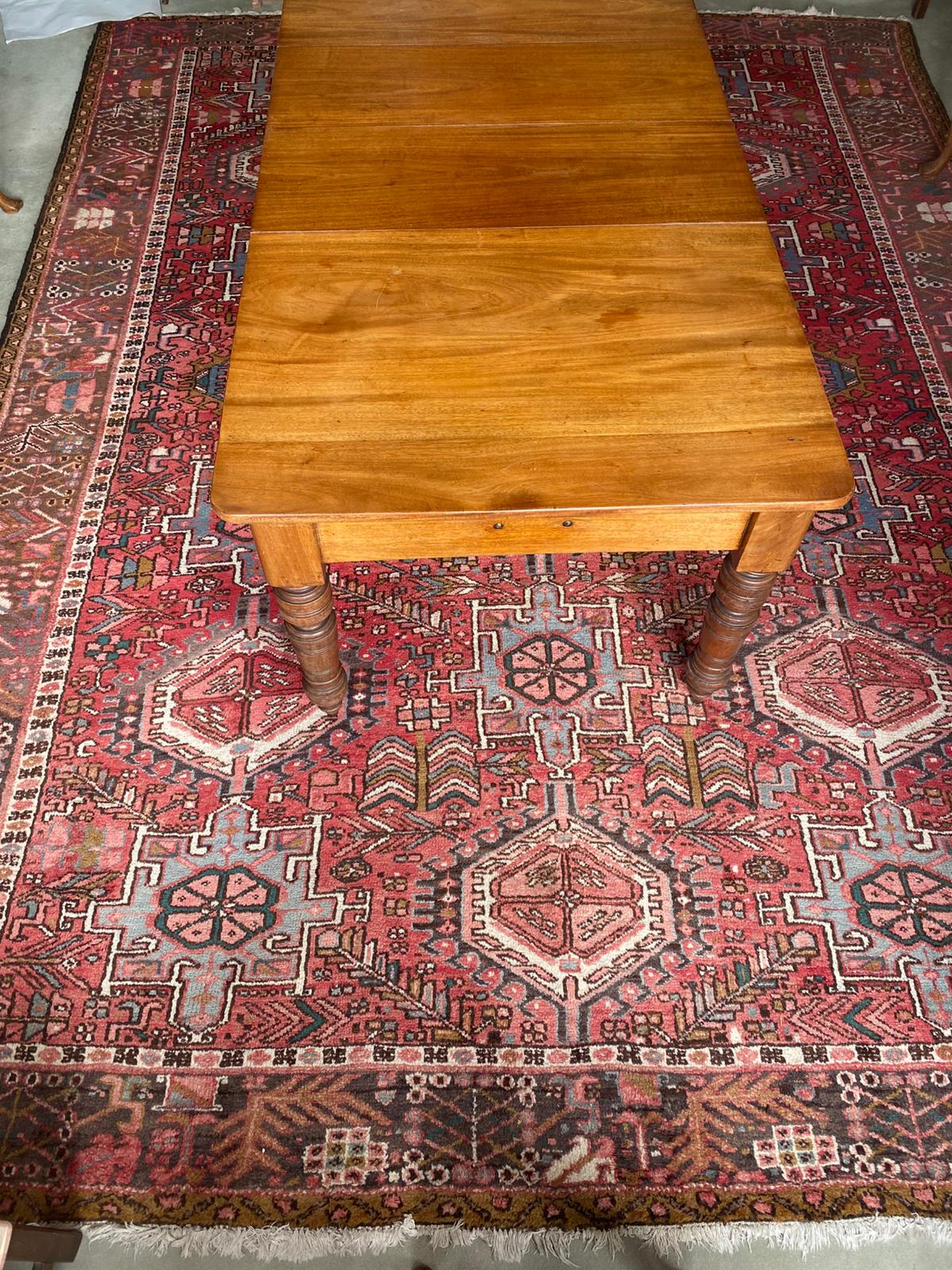 WOOL ANTIQUE RUG