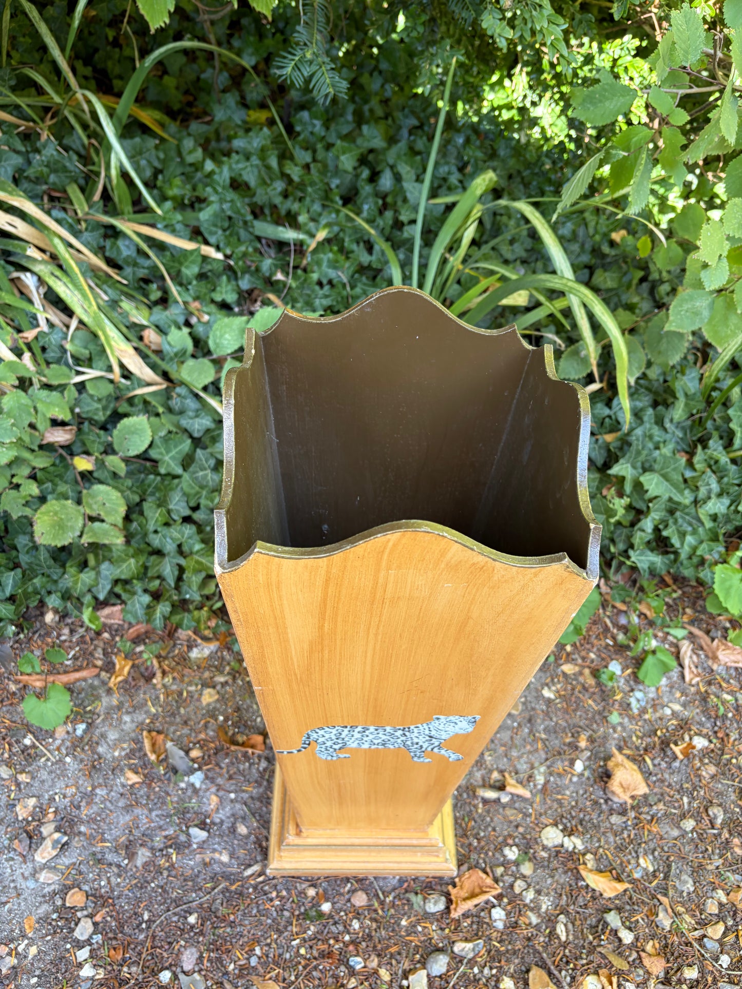 UMBRELLA STAND