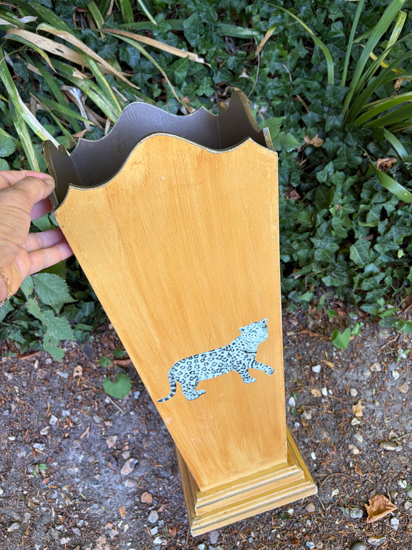 UMBRELLA STAND