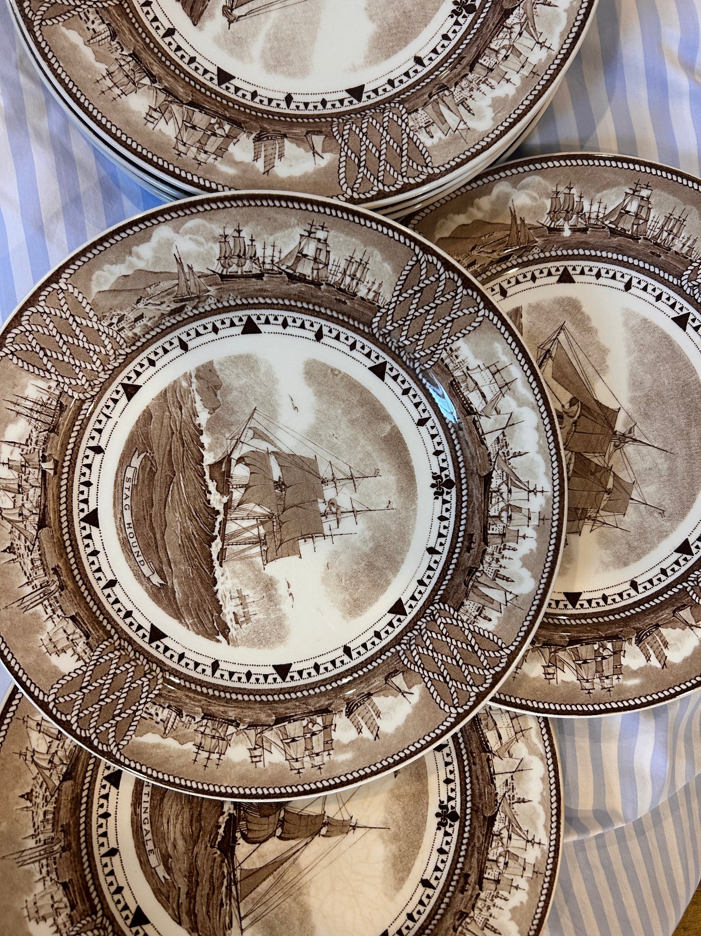 COLLECTION OF 8 PLATES