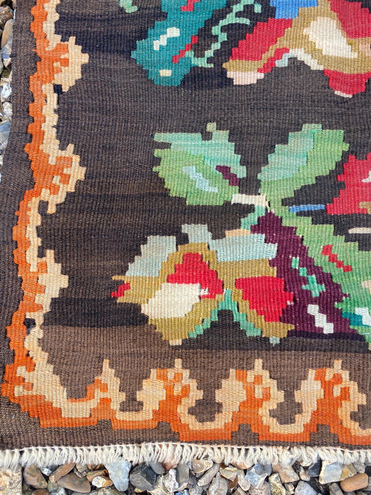 KILIM RUG