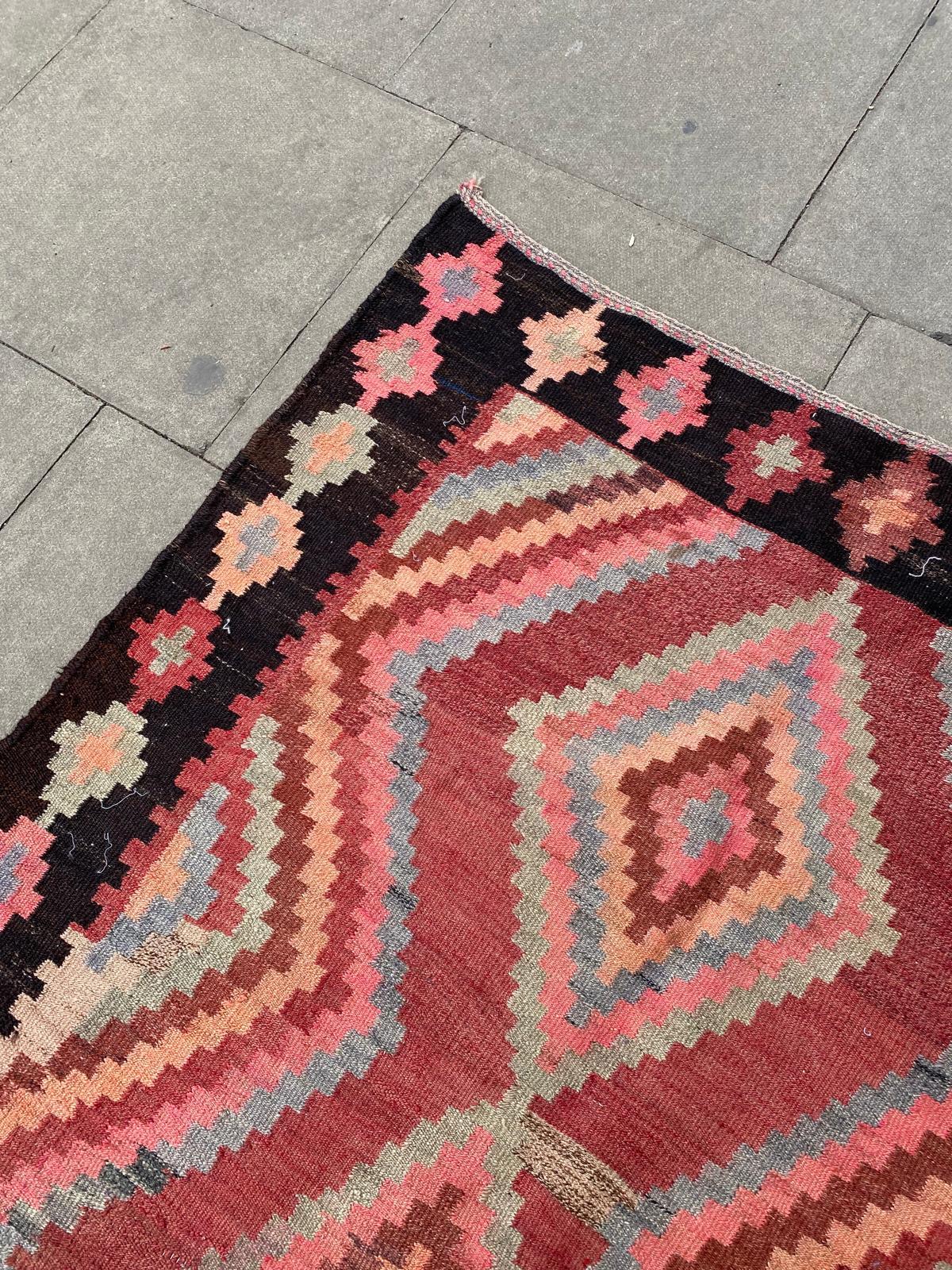 KILIM PINK