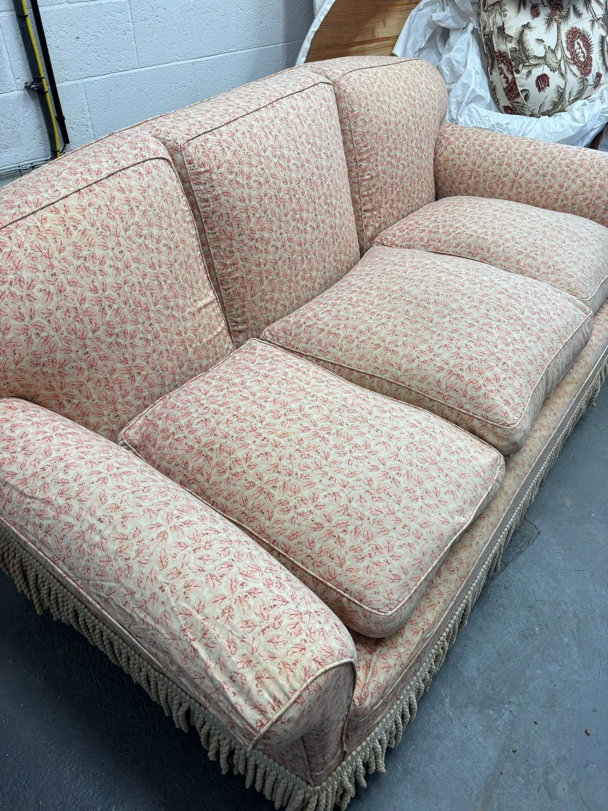 SOFA OAK LEAVES